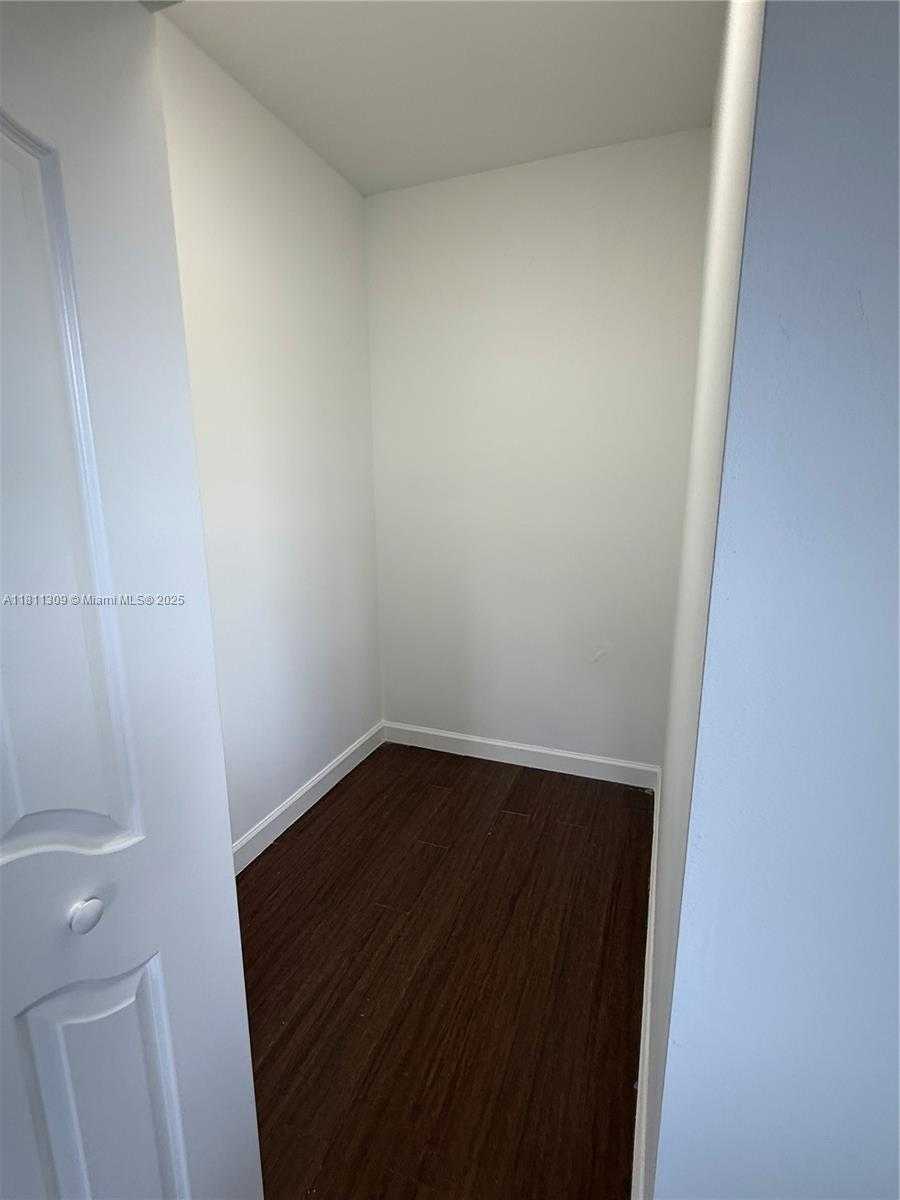 Small Image of 4157 NORTH EAST 14TH ST, Homestead Number 18