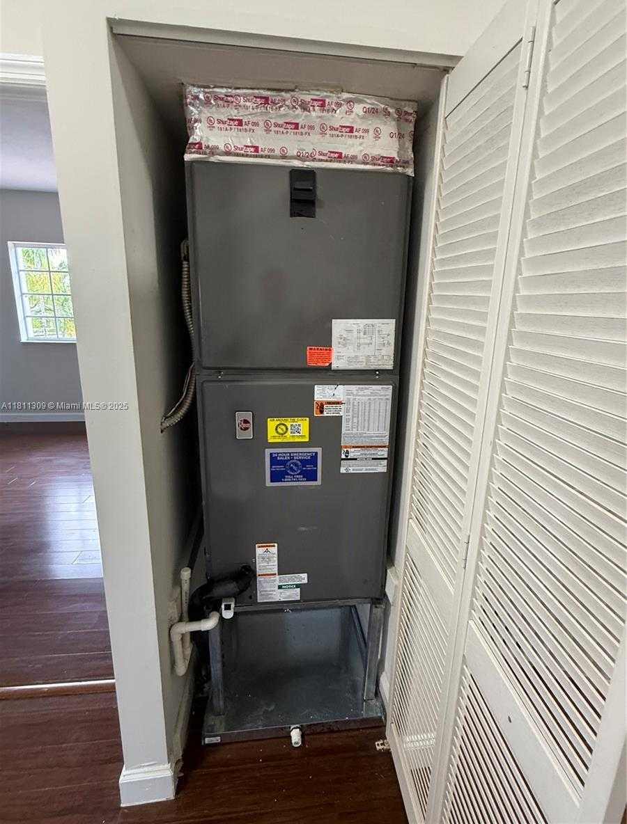 Small Image of 4157 NORTH EAST 14TH ST, Homestead Number 19