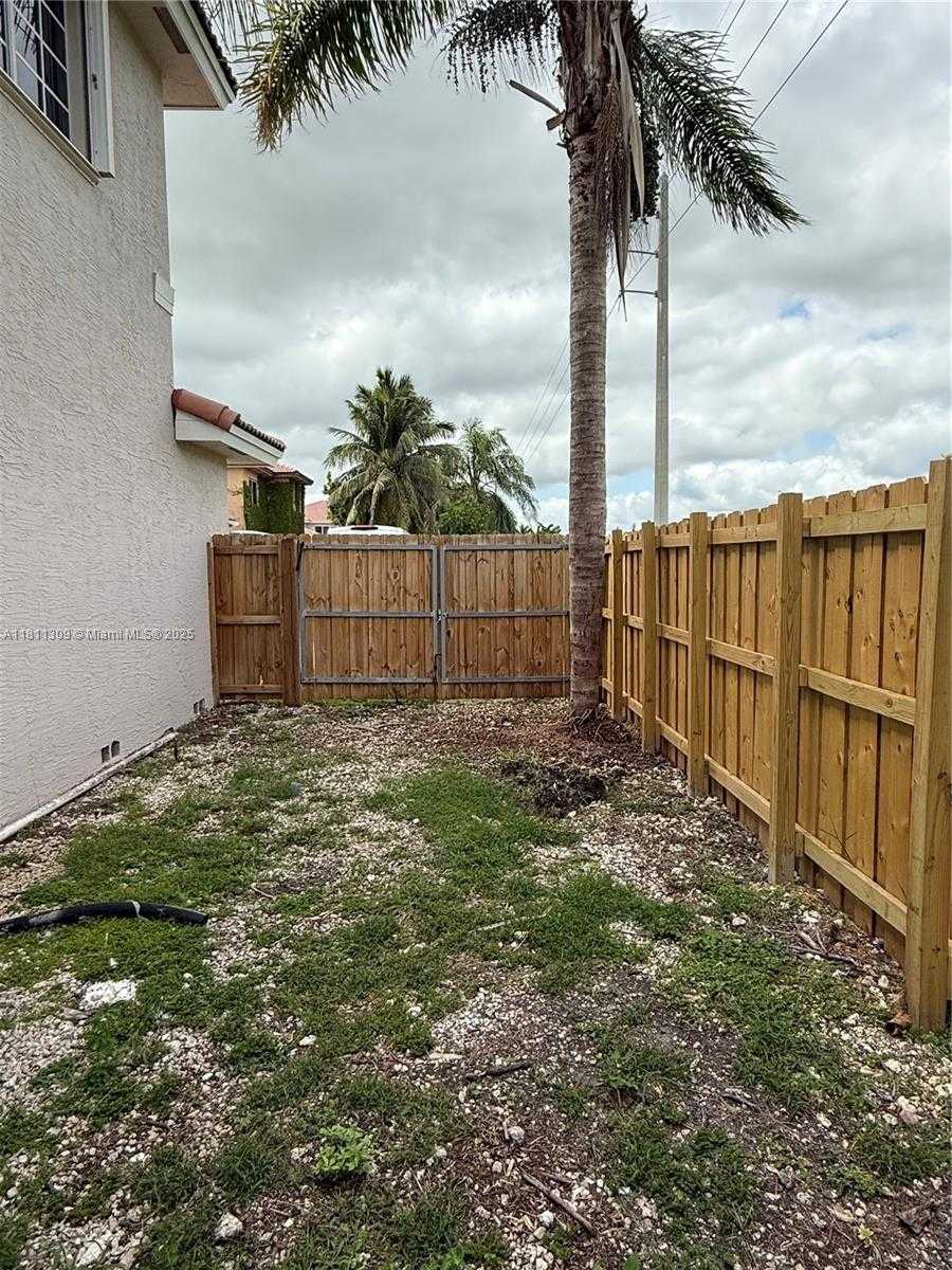 Small Image of 4157 NORTH EAST 14TH ST, Homestead Number 22