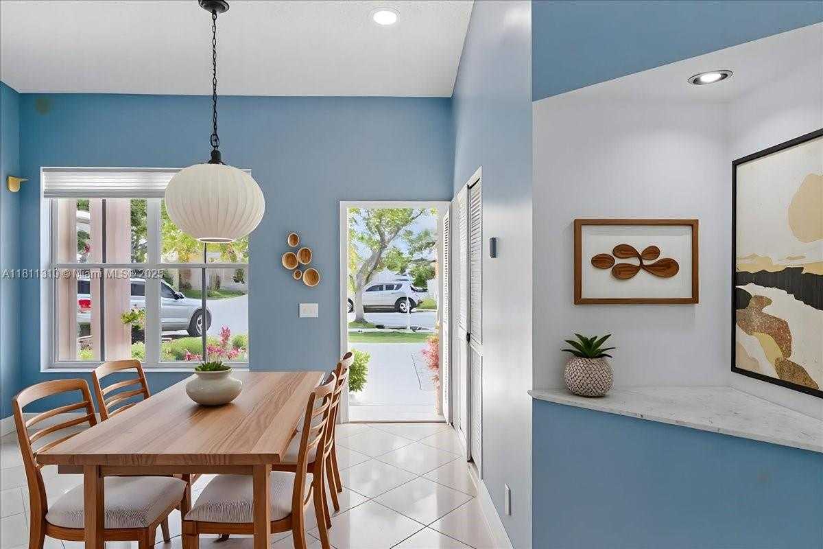 Small Image of 930 BRIAR RIDGE RD, Weston Number 70