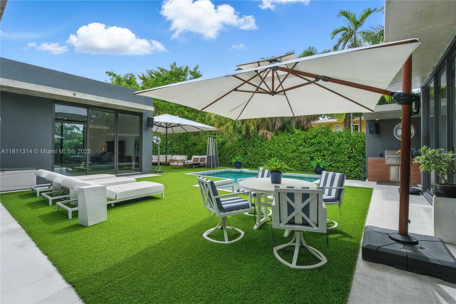Small Image of 1845 NORTH EAST 124TH ST, North Miami Number 26