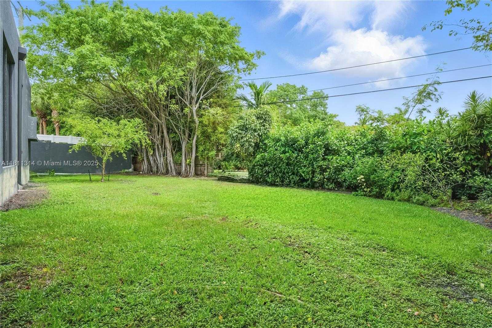 Small Image of 1845 NORTH EAST 124TH ST, North Miami Number 28