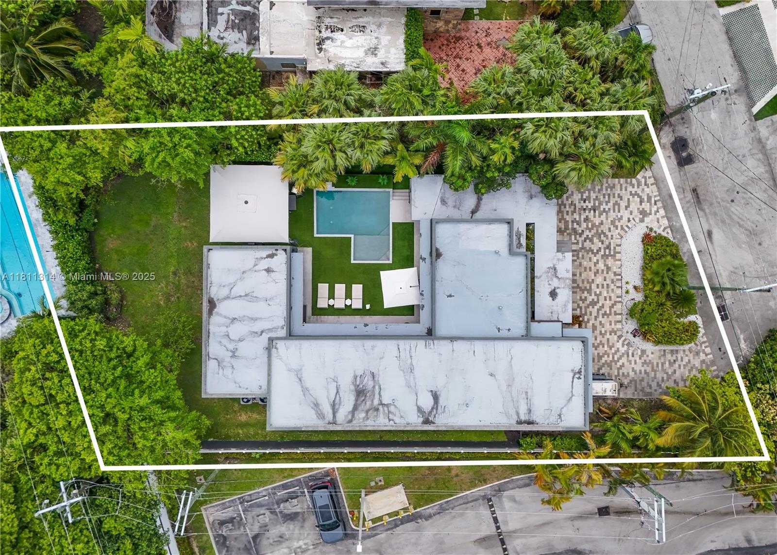 Small Image of 1845 NORTH EAST 124TH ST, North Miami Number 29