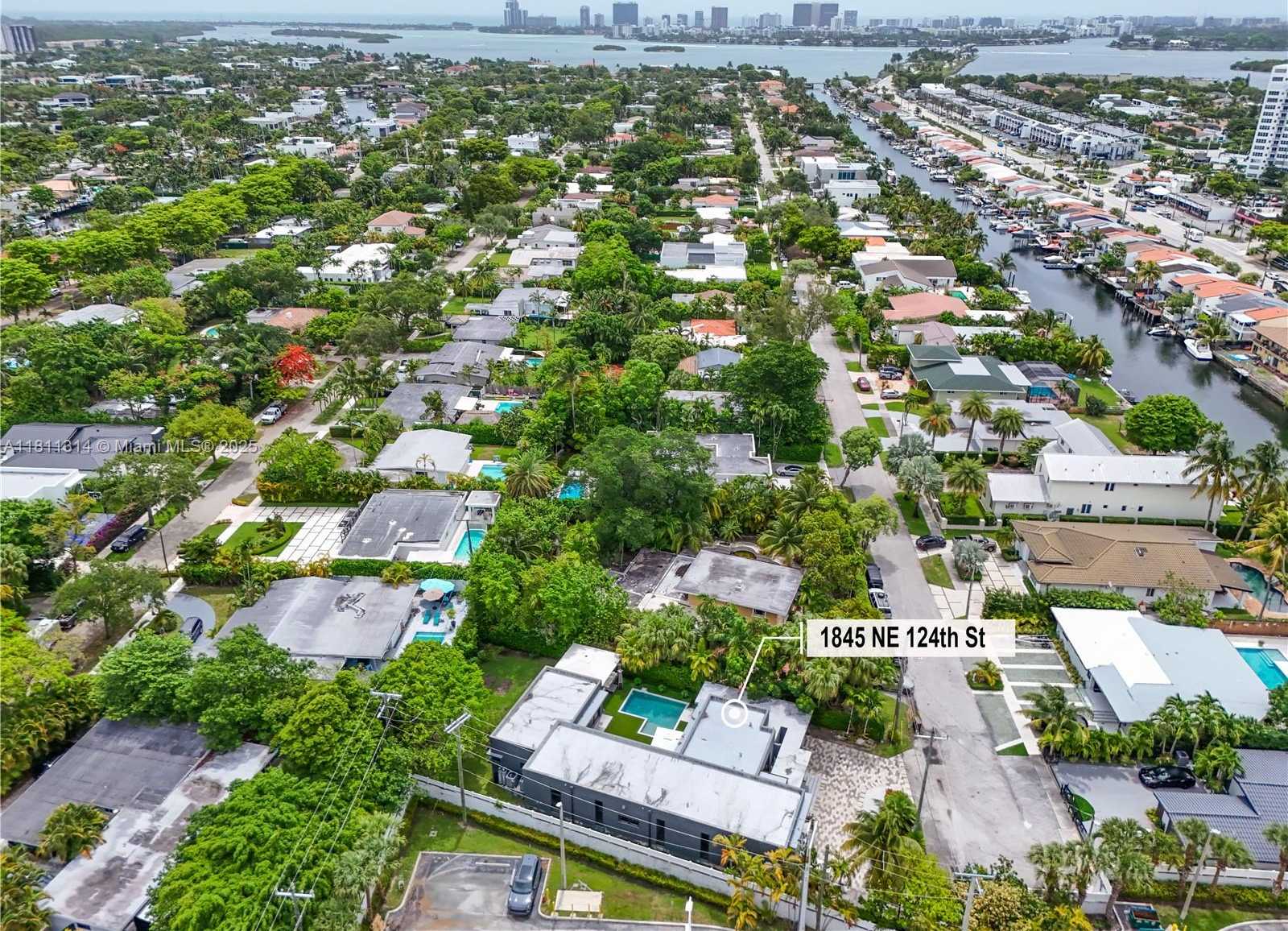 Small Image of 1845 NORTH EAST 124TH ST, North Miami Number 3