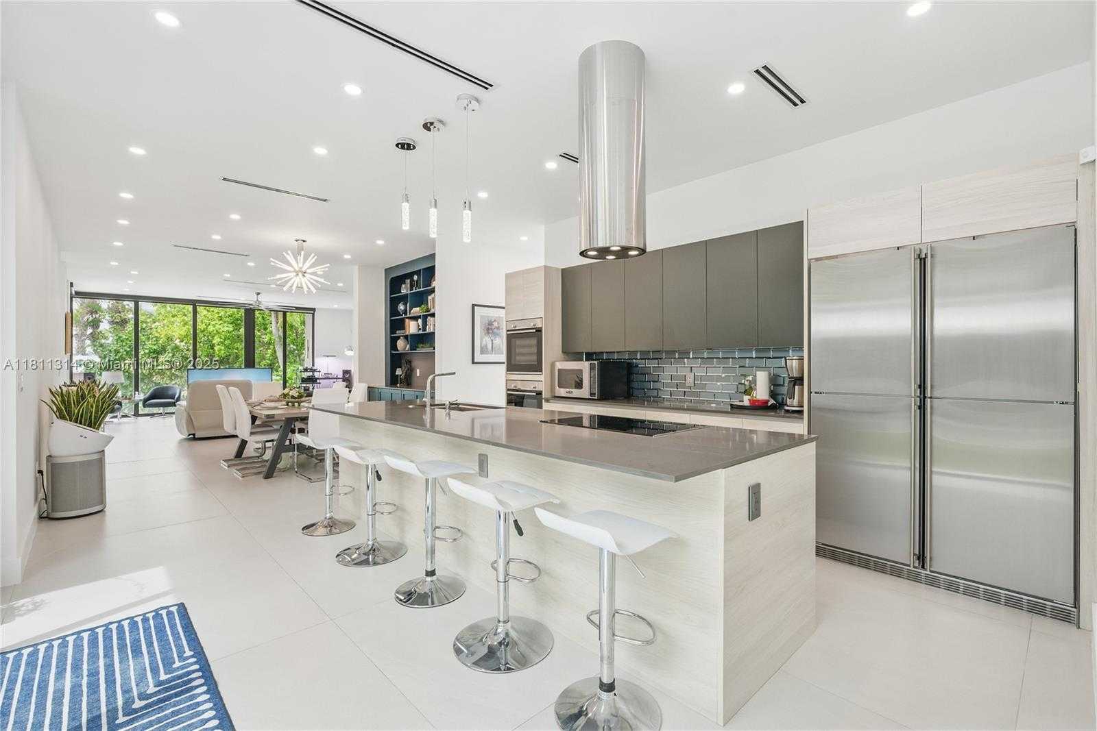 Small Image of 1845 NORTH EAST 124TH ST, North Miami Number 7