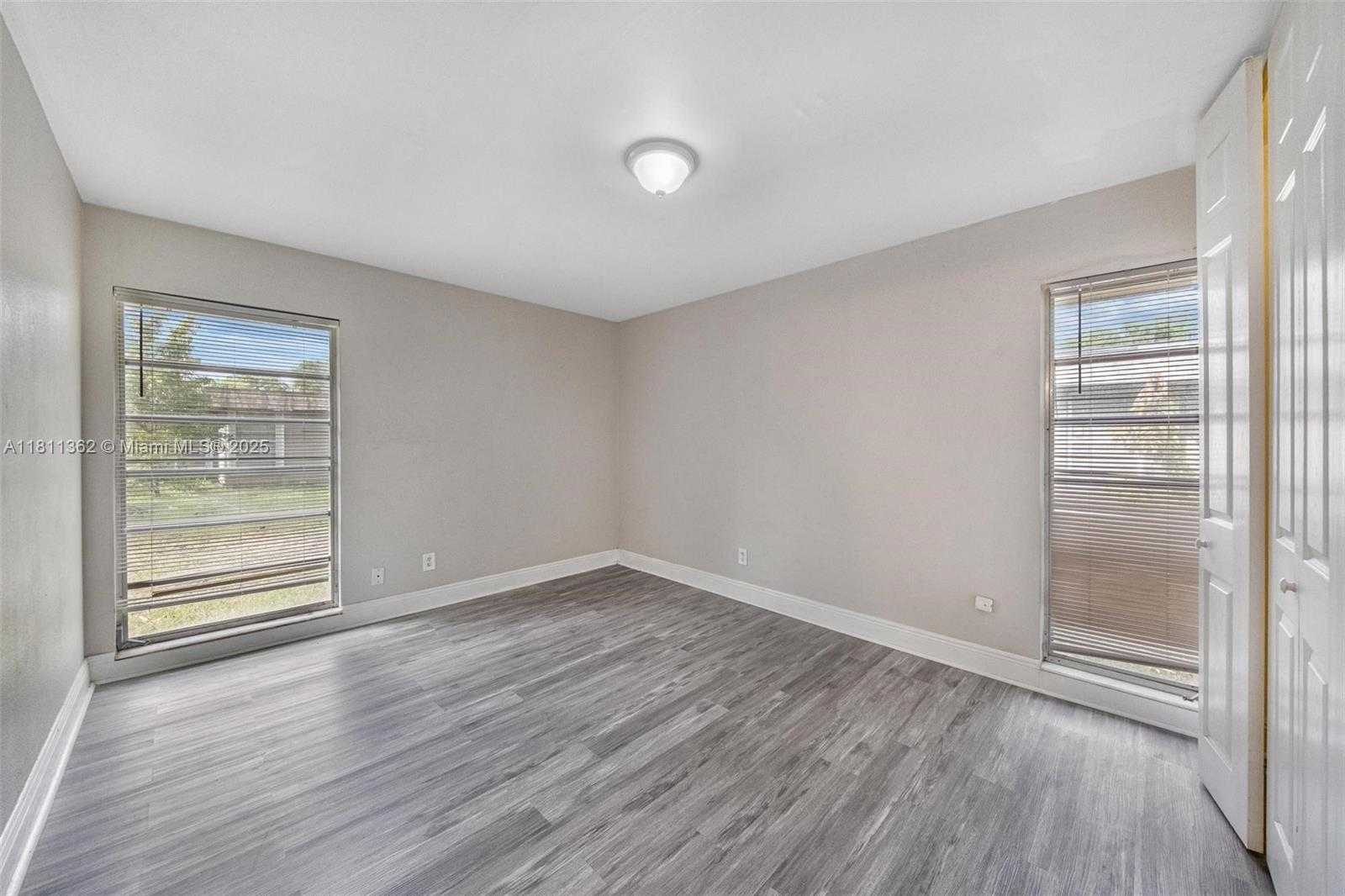 Small Image of 7019 NORTH WEST 63RD ST, Tamarac Number 11