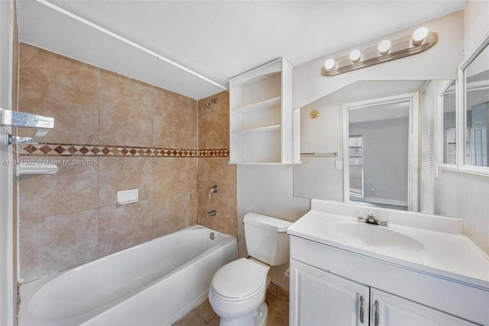 Small Image of 7019 NORTH WEST 63RD ST, Tamarac Number 12
