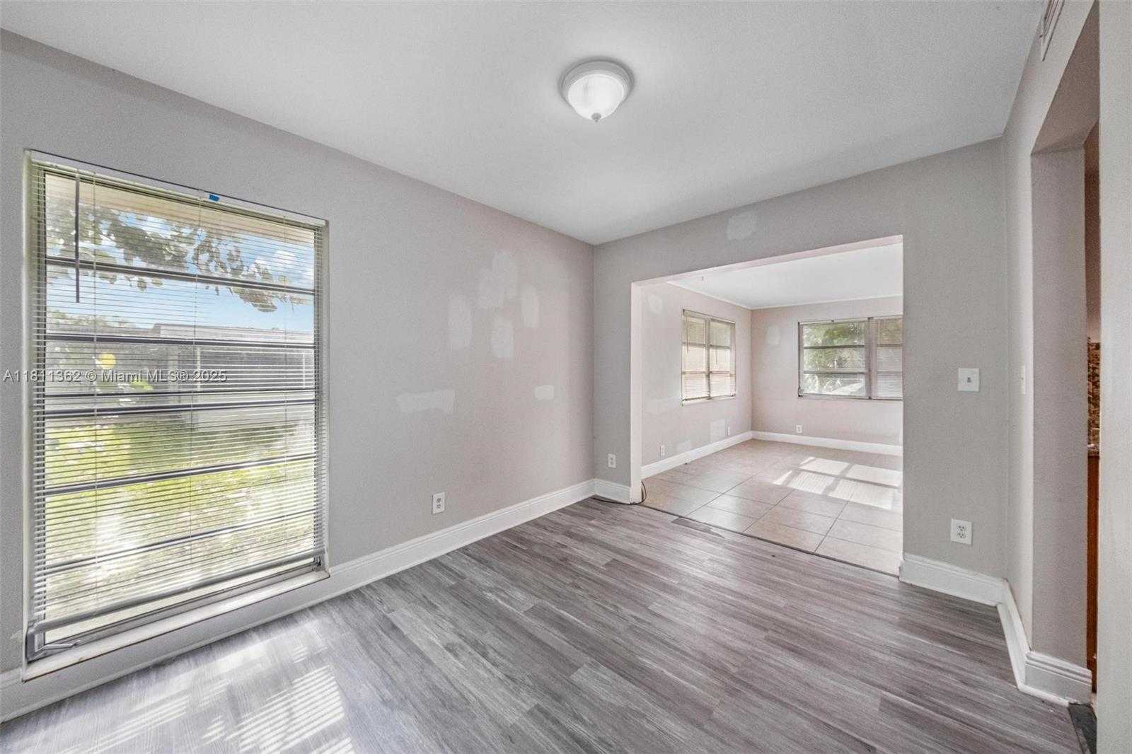 Small Image of 7019 NORTH WEST 63RD ST, Tamarac Number 19