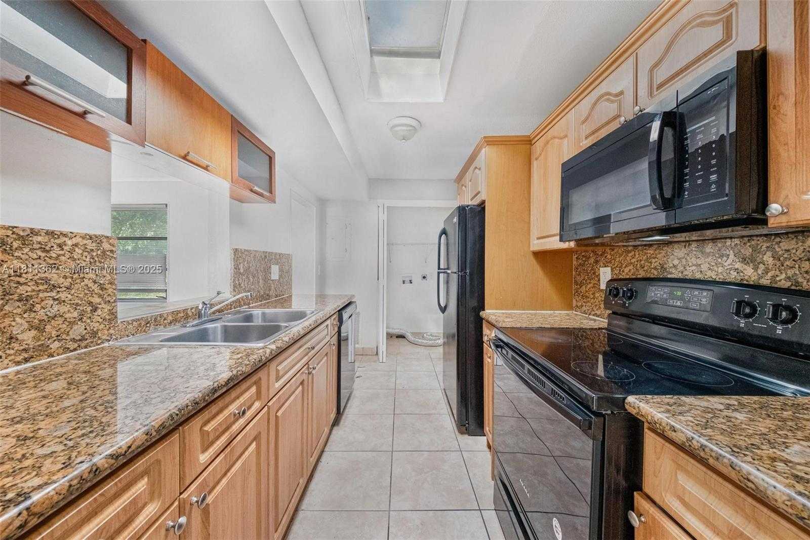 Small Image of 7019 NORTH WEST 63RD ST, Tamarac Number 20
