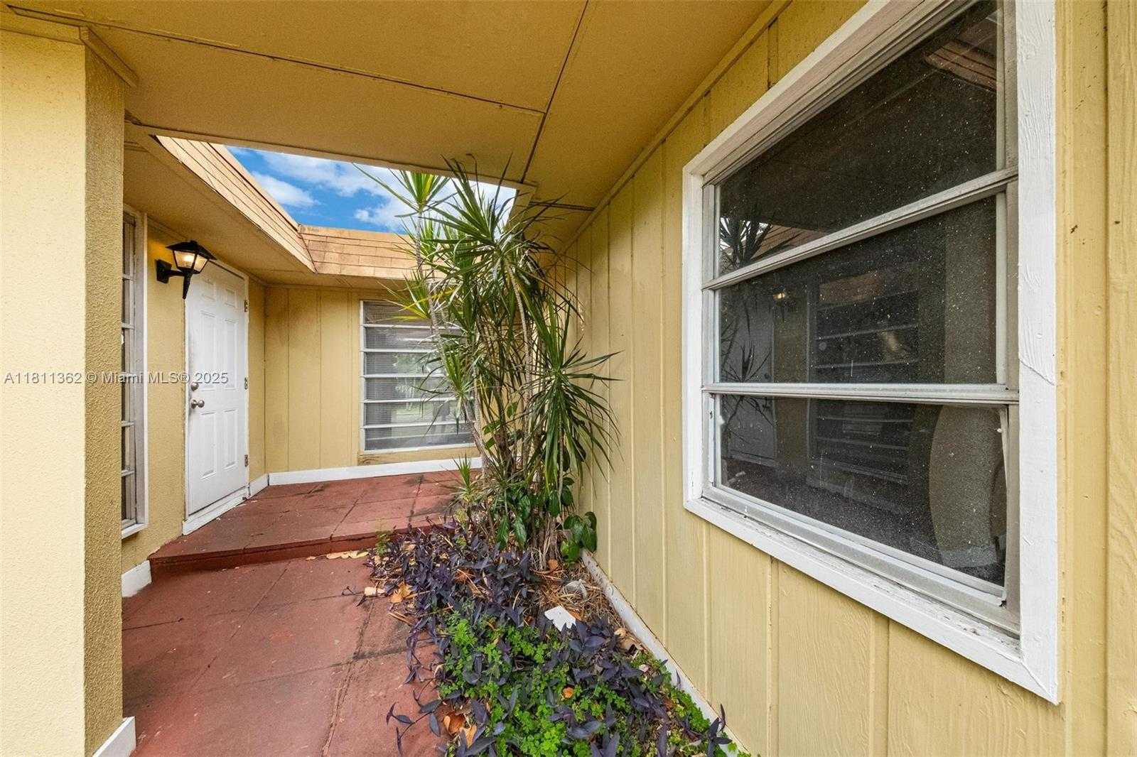 Small Image of 7019 NORTH WEST 63RD ST, Tamarac Number 33