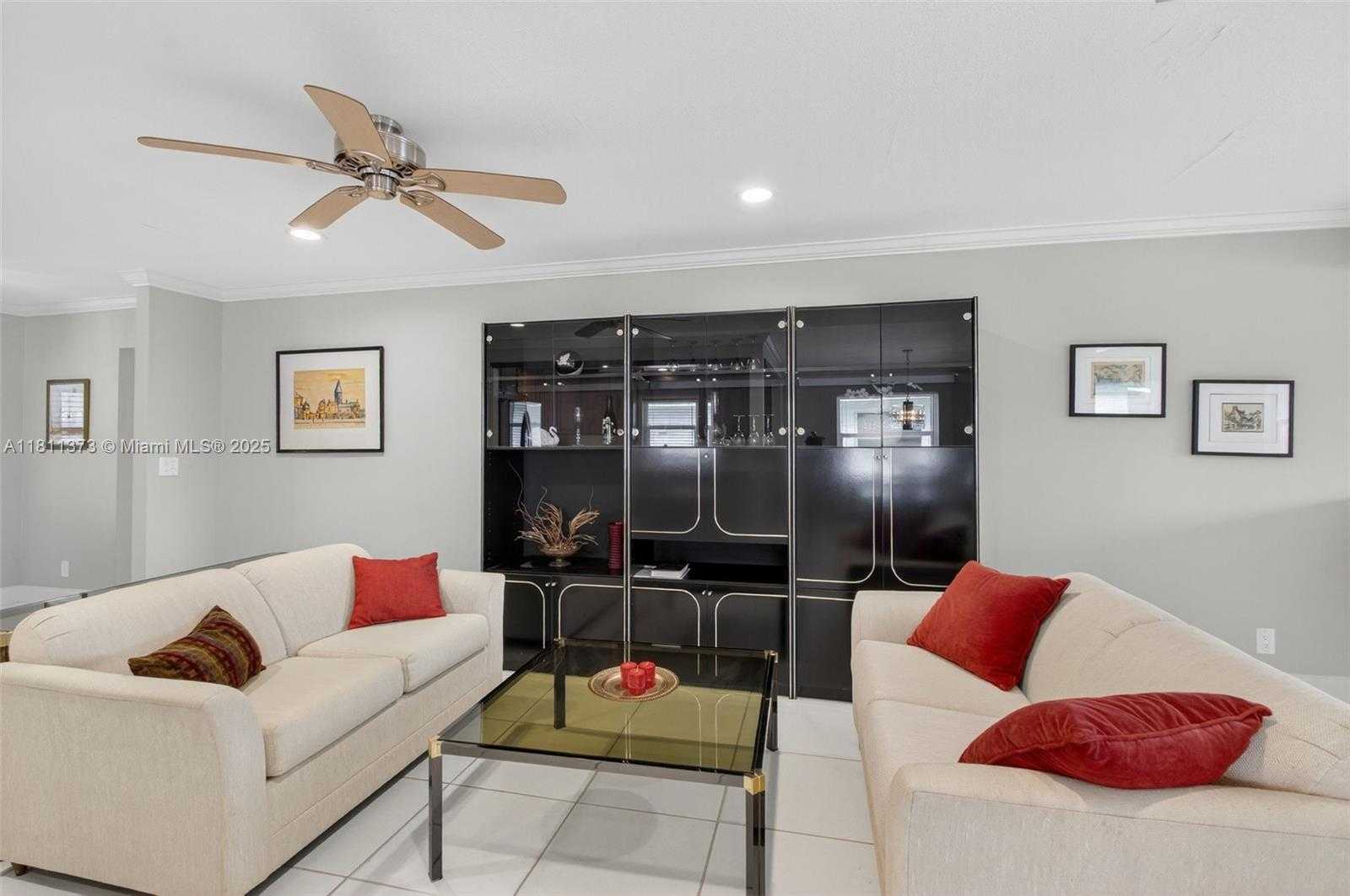 Small Image of 3810 ROWENA CIR, West Palm Beach Number 11