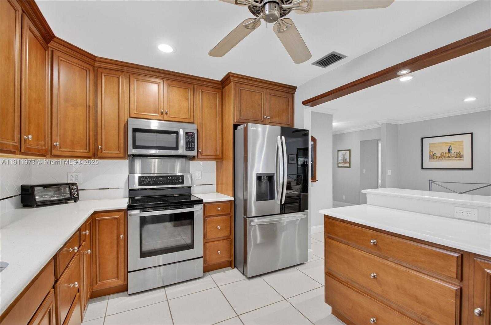 Small Image of 3810 ROWENA CIR, West Palm Beach Number 16