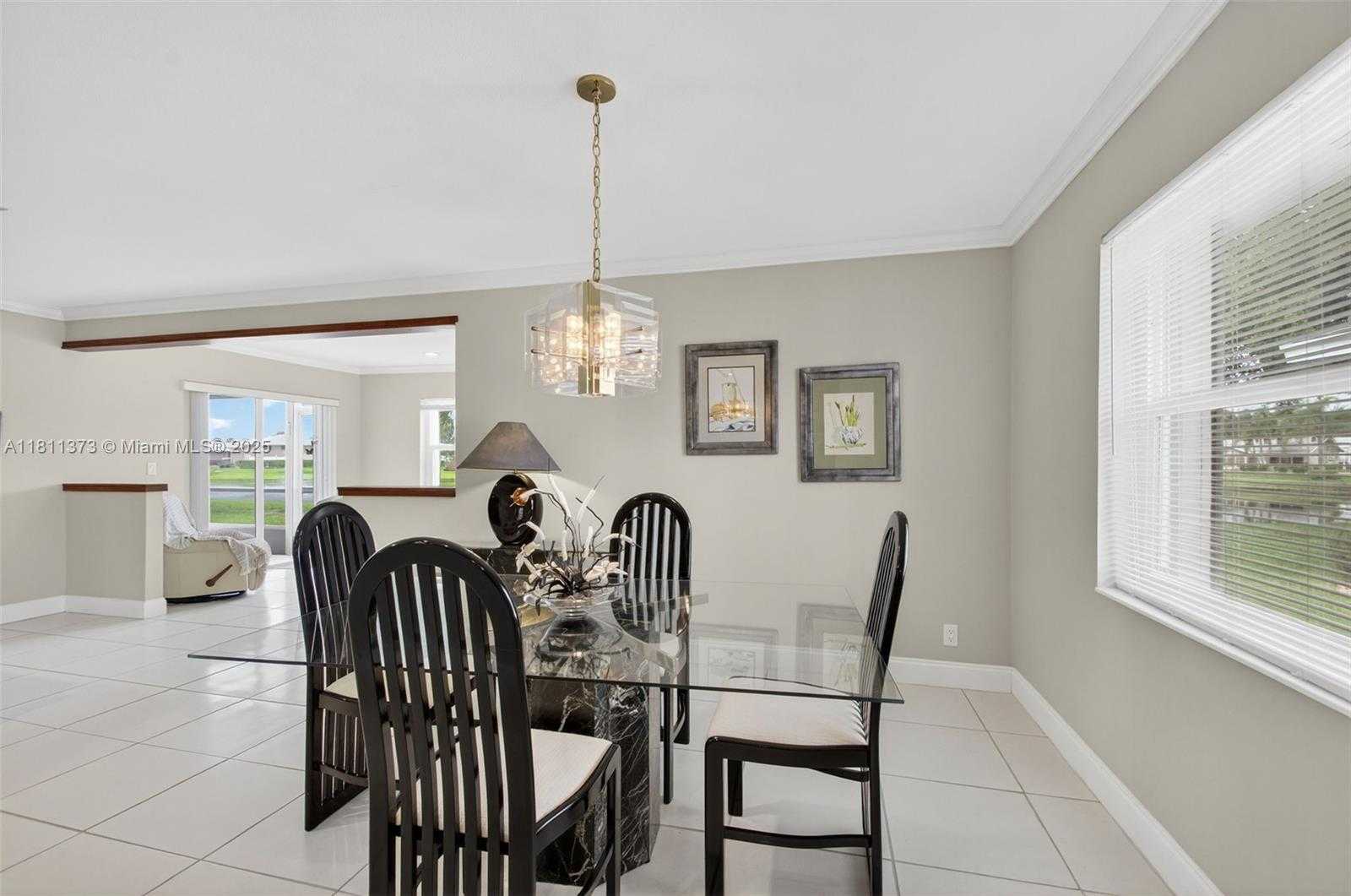 Small Image of 3810 ROWENA CIR, West Palm Beach Number 17