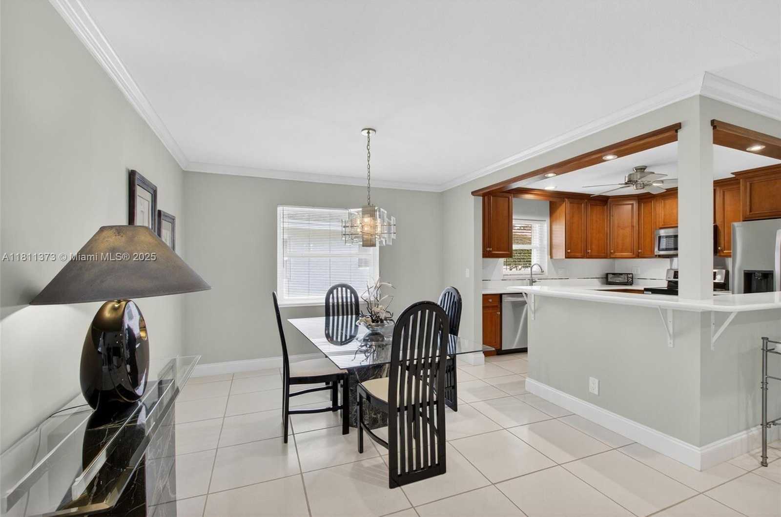 Small Image of 3810 ROWENA CIR, West Palm Beach Number 19