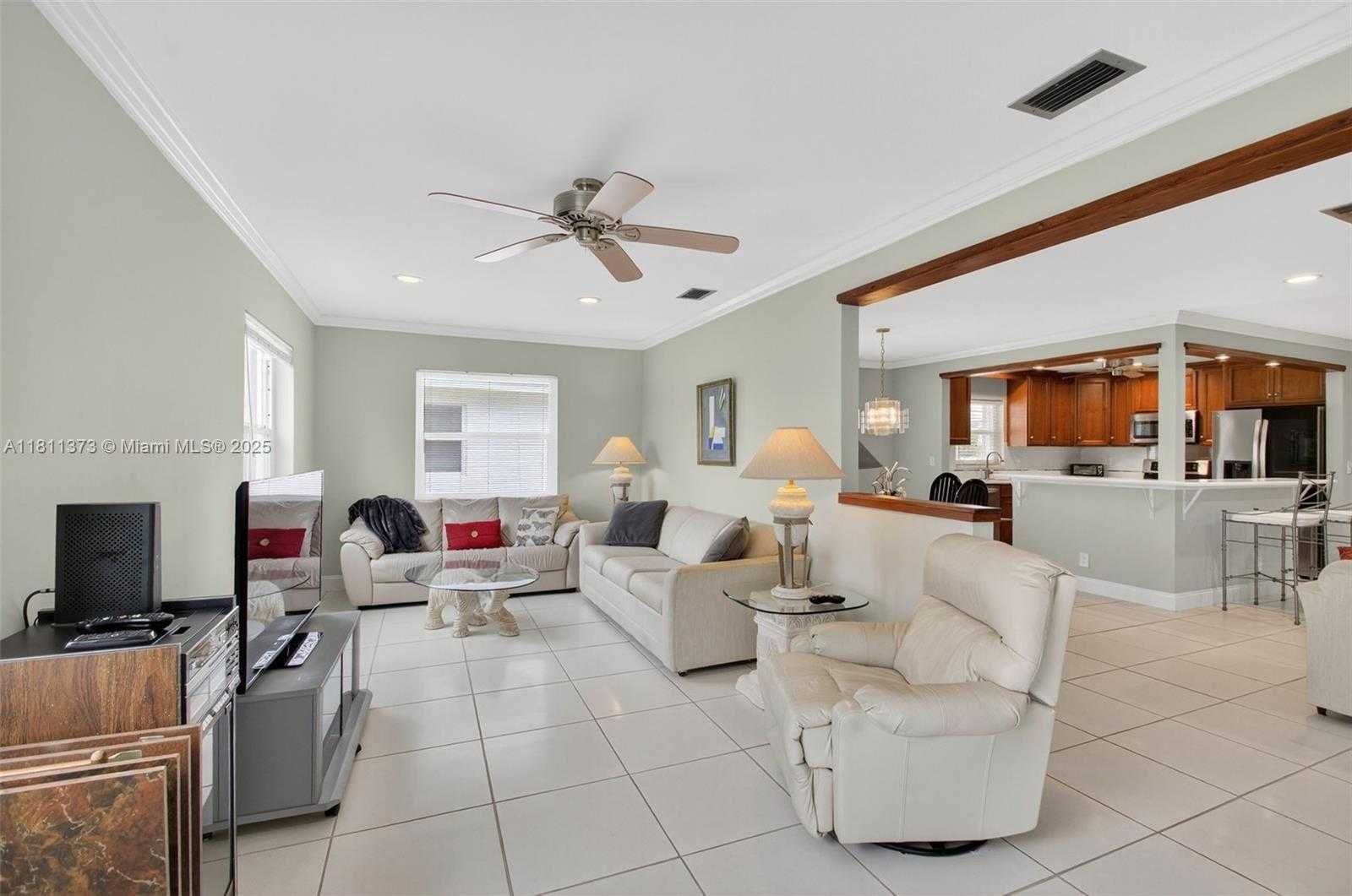 Small Image of 3810 ROWENA CIR, West Palm Beach Number 21
