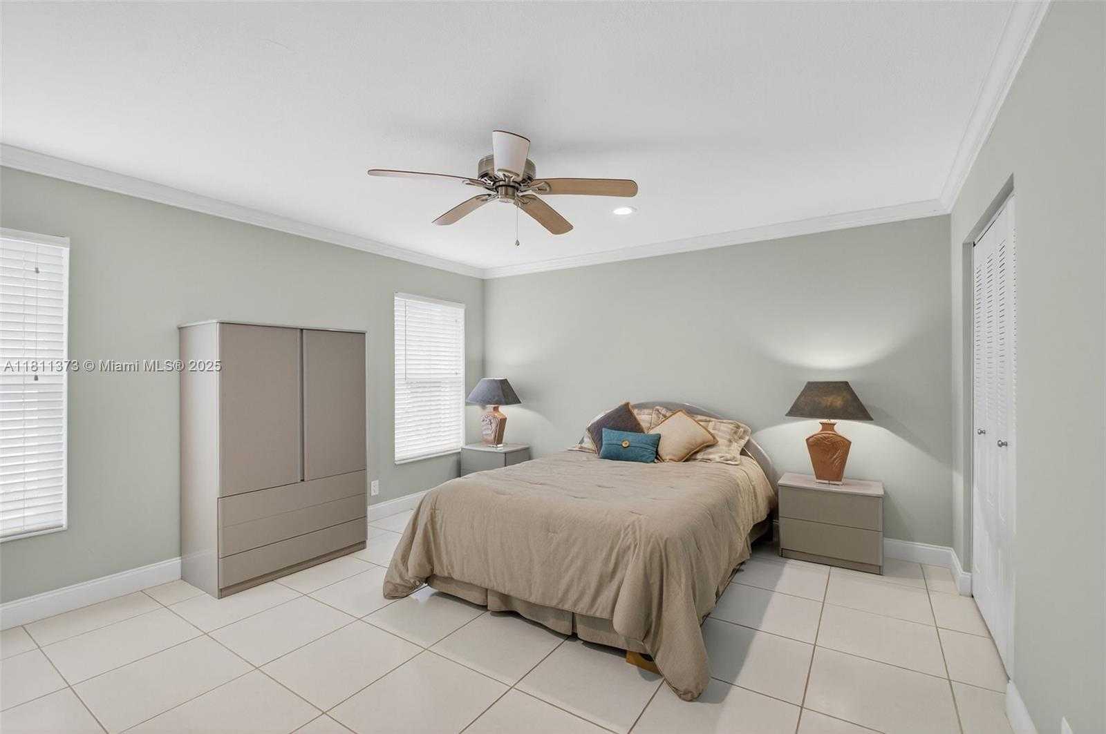 Small Image of 3810 ROWENA CIR, West Palm Beach Number 24