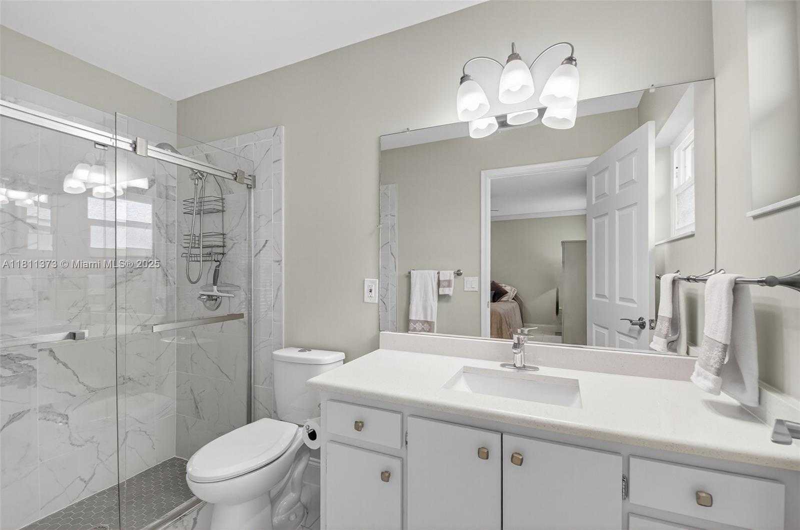Small Image of 3810 ROWENA CIR, West Palm Beach Number 27