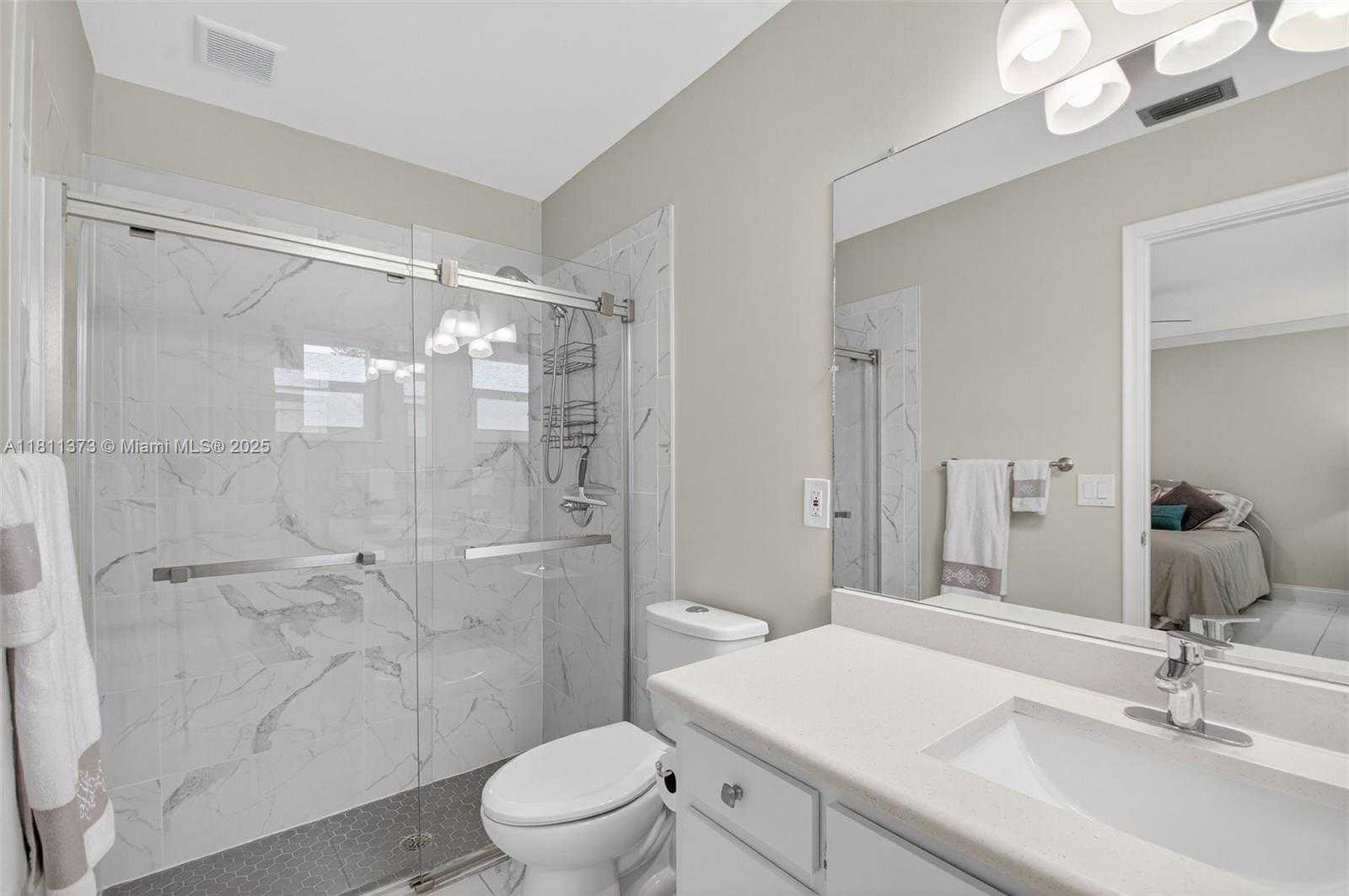 Small Image of 3810 ROWENA CIR, West Palm Beach Number 28