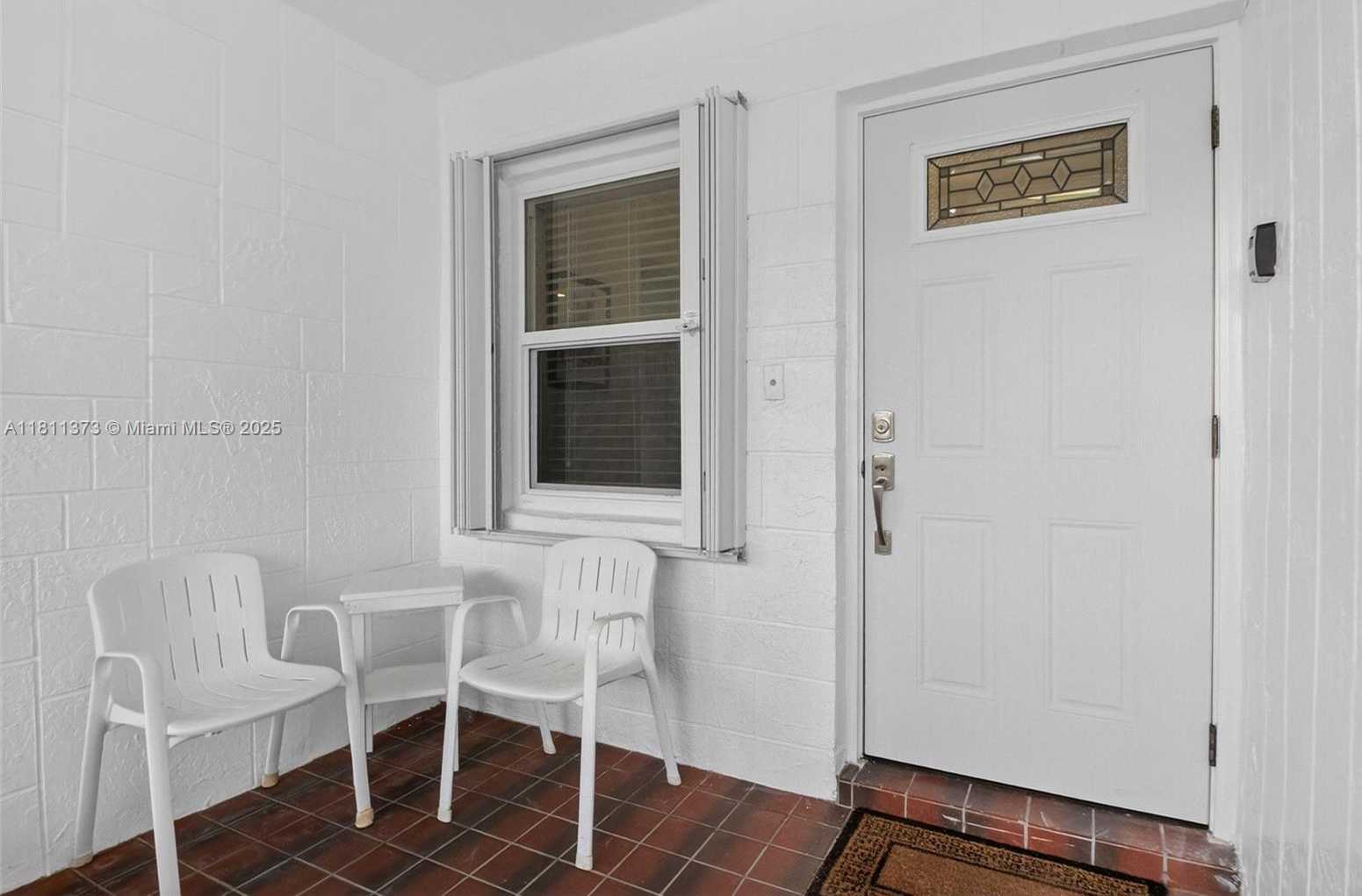 Small Image of 3810 ROWENA CIR, West Palm Beach Number 5