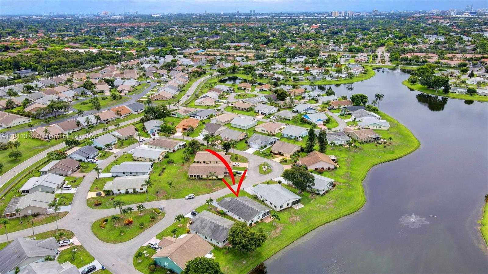Small Image of 3810 ROWENA CIR, West Palm Beach Number 54
