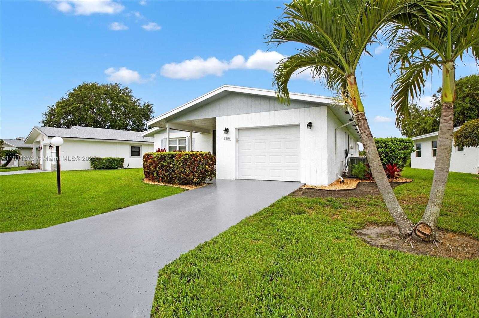 Small Image of 3810 ROWENA CIR, West Palm Beach Number 61