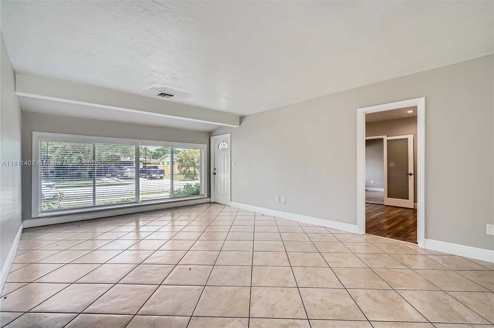 Small Image of 20701 EAGLE NEST RD, Cutler Bay Number 11