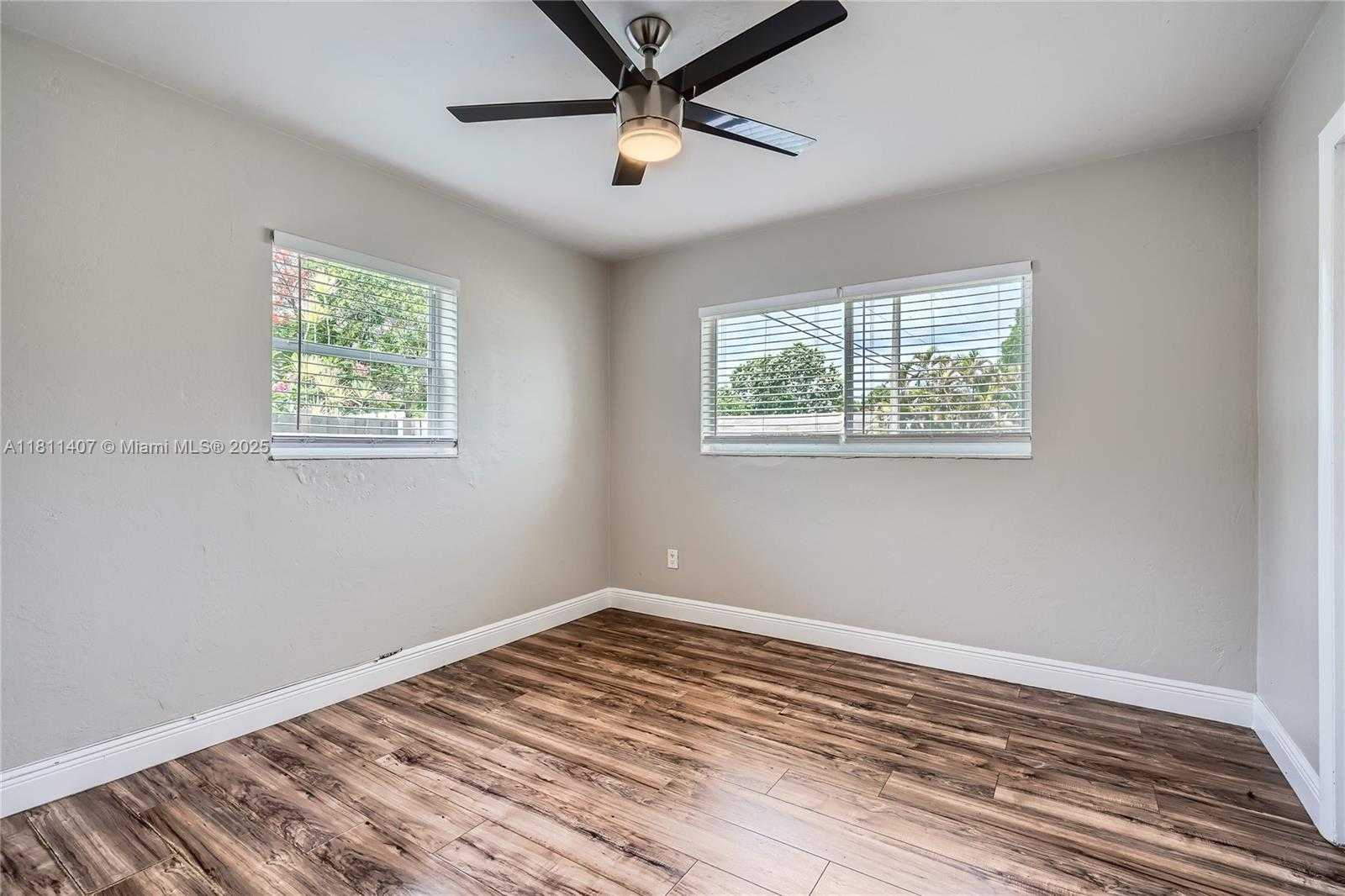 Small Image of 20701 EAGLE NEST RD, Cutler Bay Number 19