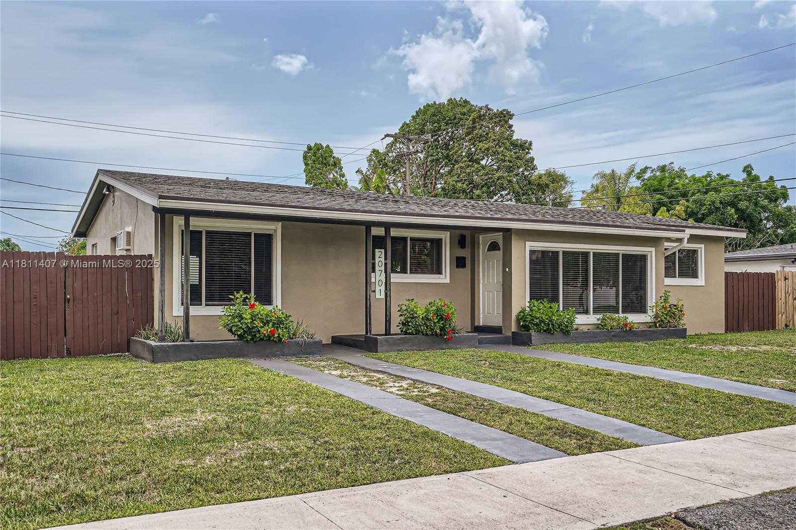 Small Image of 20701 EAGLE NEST RD, Cutler Bay Number 2