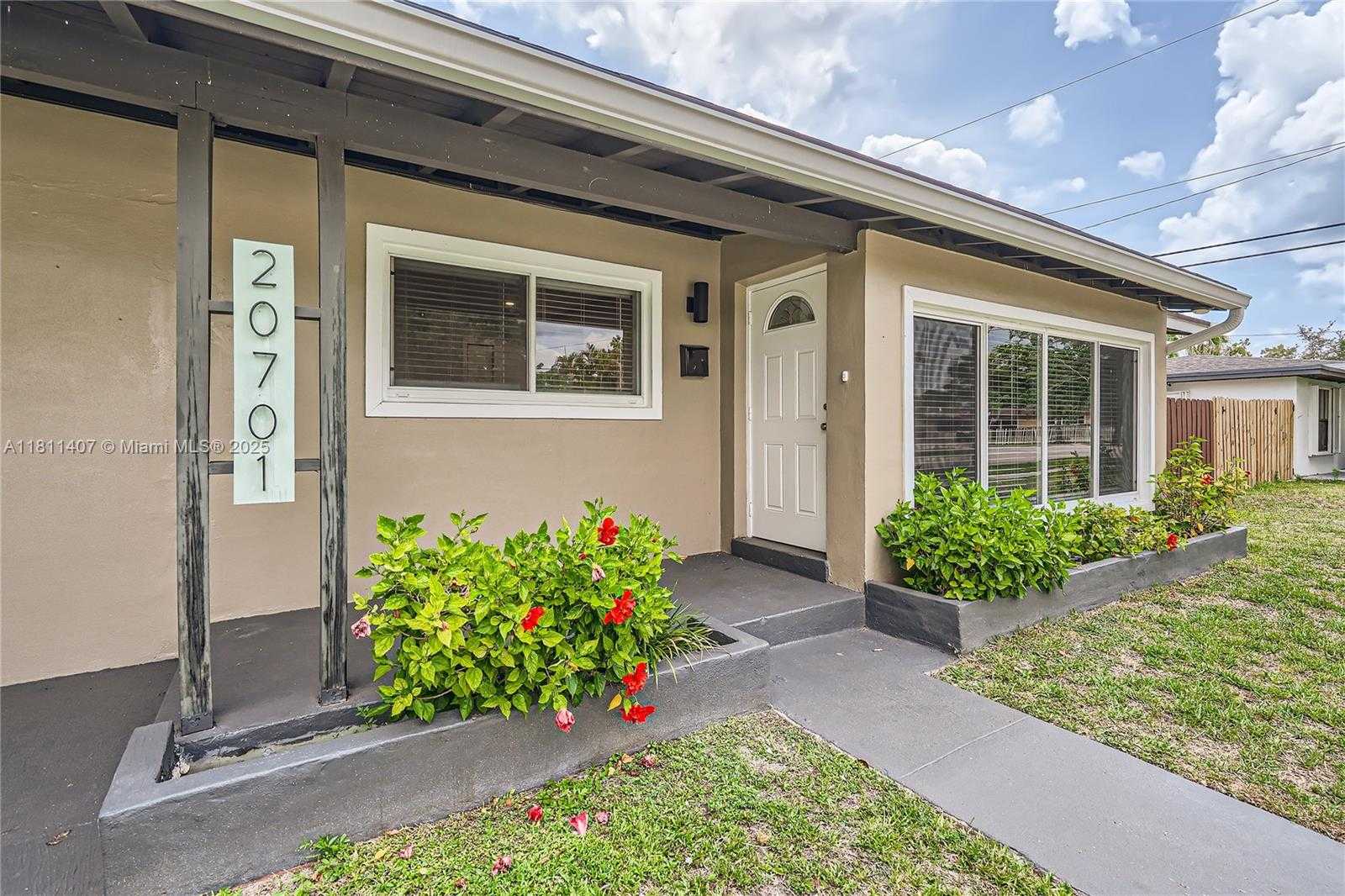 Small Image of 20701 EAGLE NEST RD, Cutler Bay Number 3