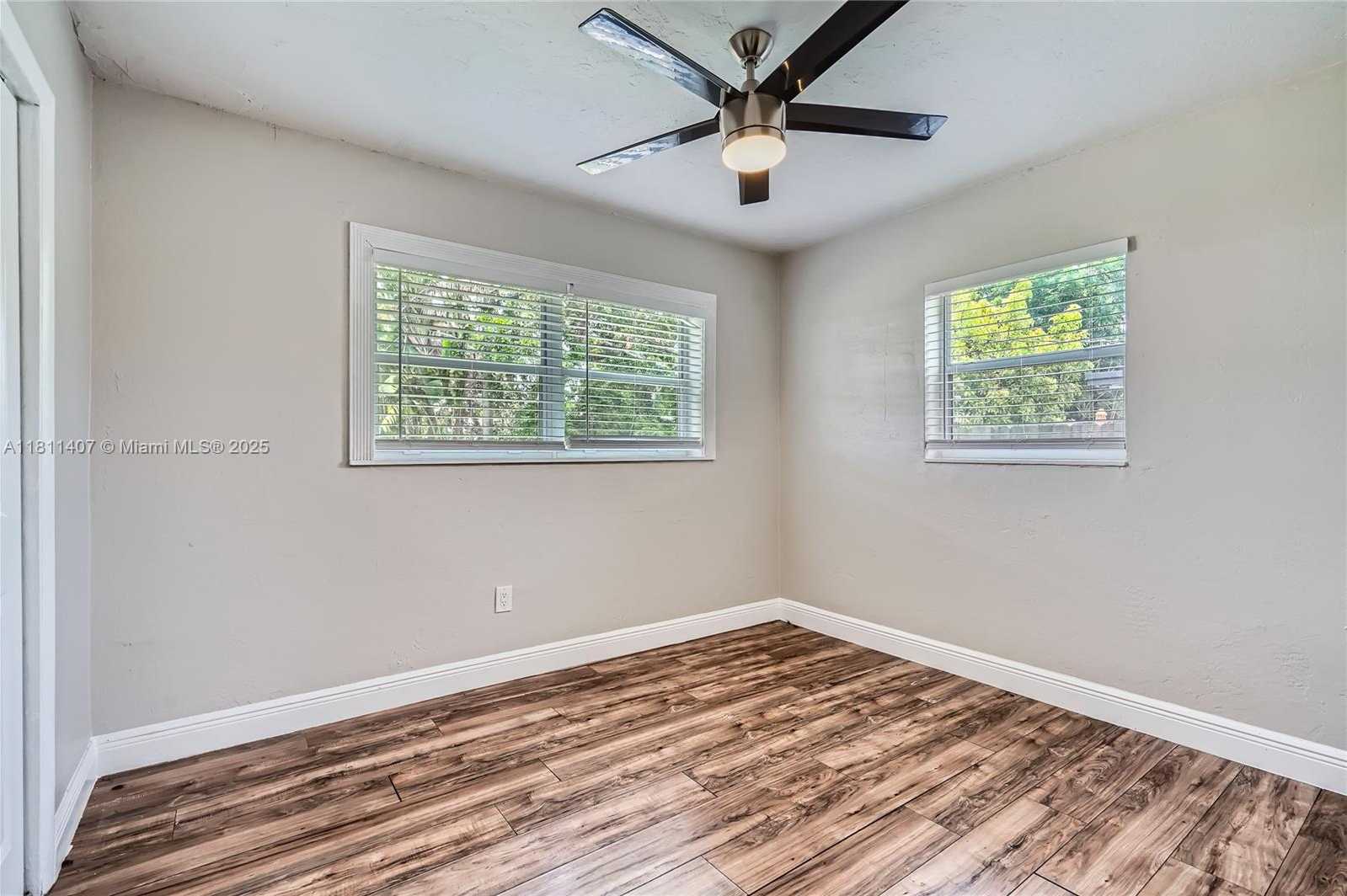 Small Image of 20701 EAGLE NEST RD, Cutler Bay Number 7