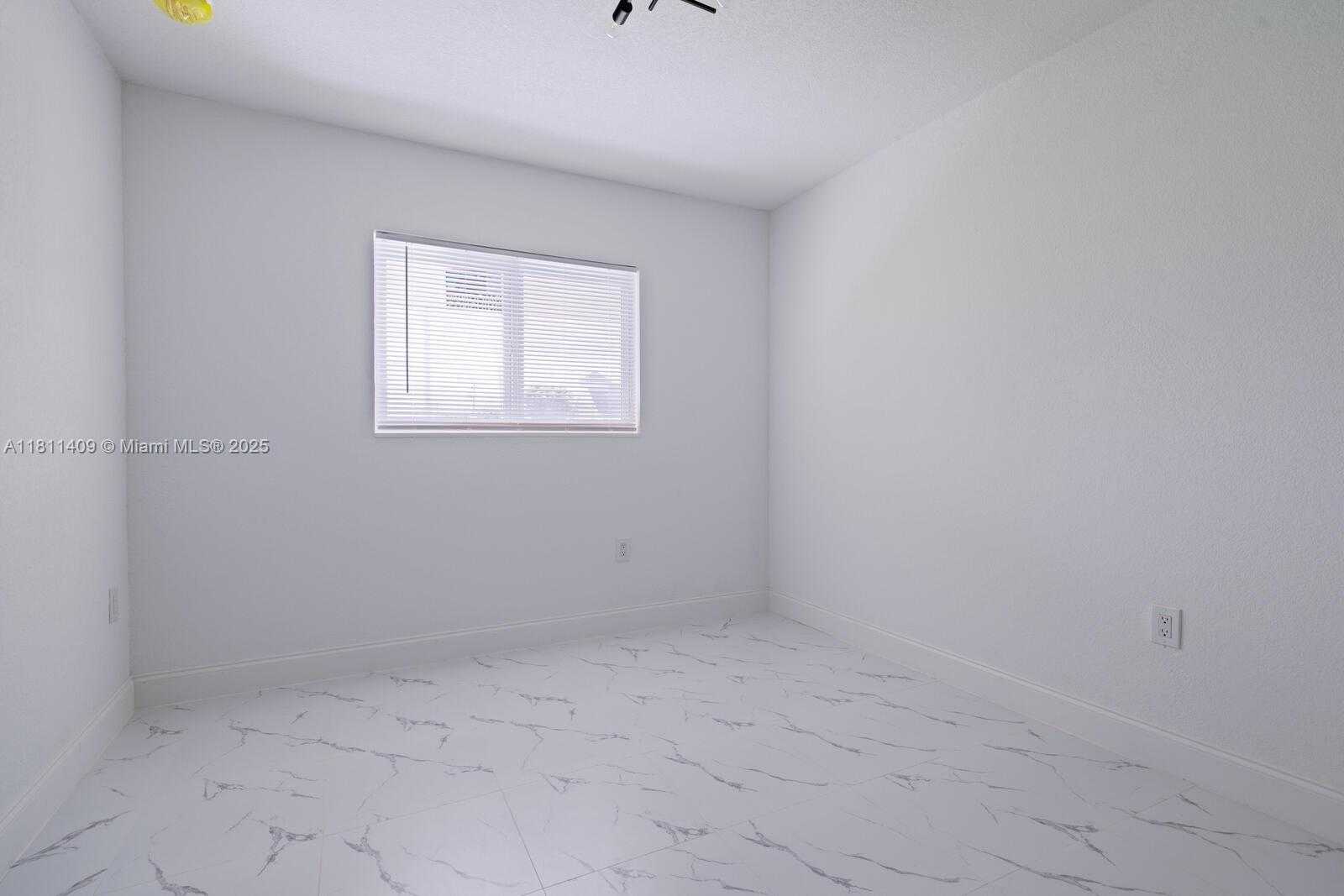 Small Image of 625 SOUTH WEST 6 STREET, Homestead Number 18