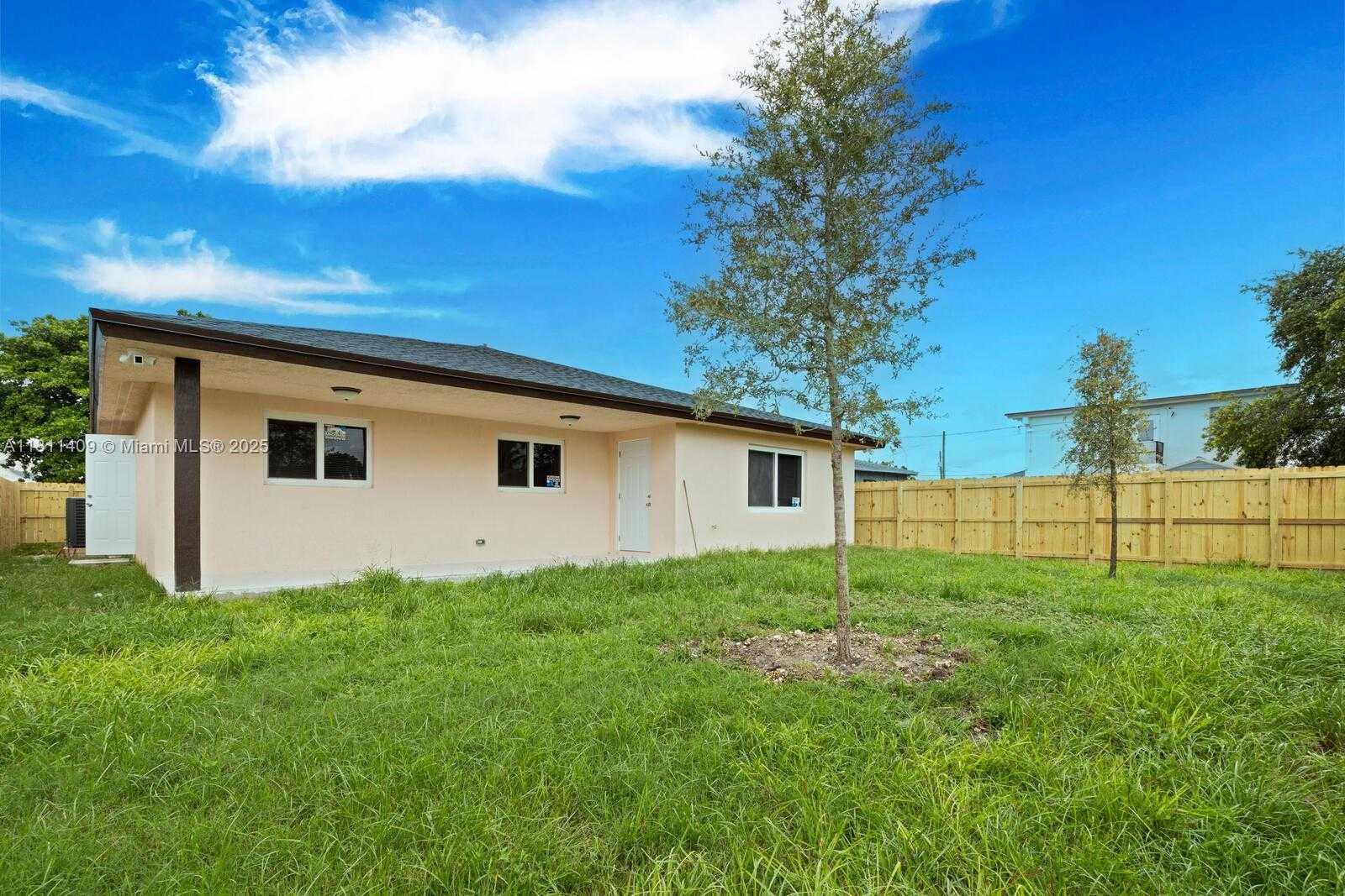 Small Image of 625 SOUTH WEST 6 STREET, Homestead Number 20