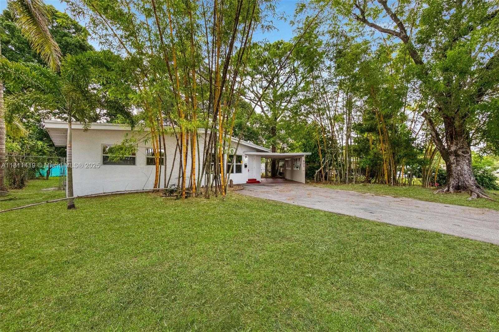 Small Image of 501 CAROLINA AVE, Fort Lauderdale Number 2