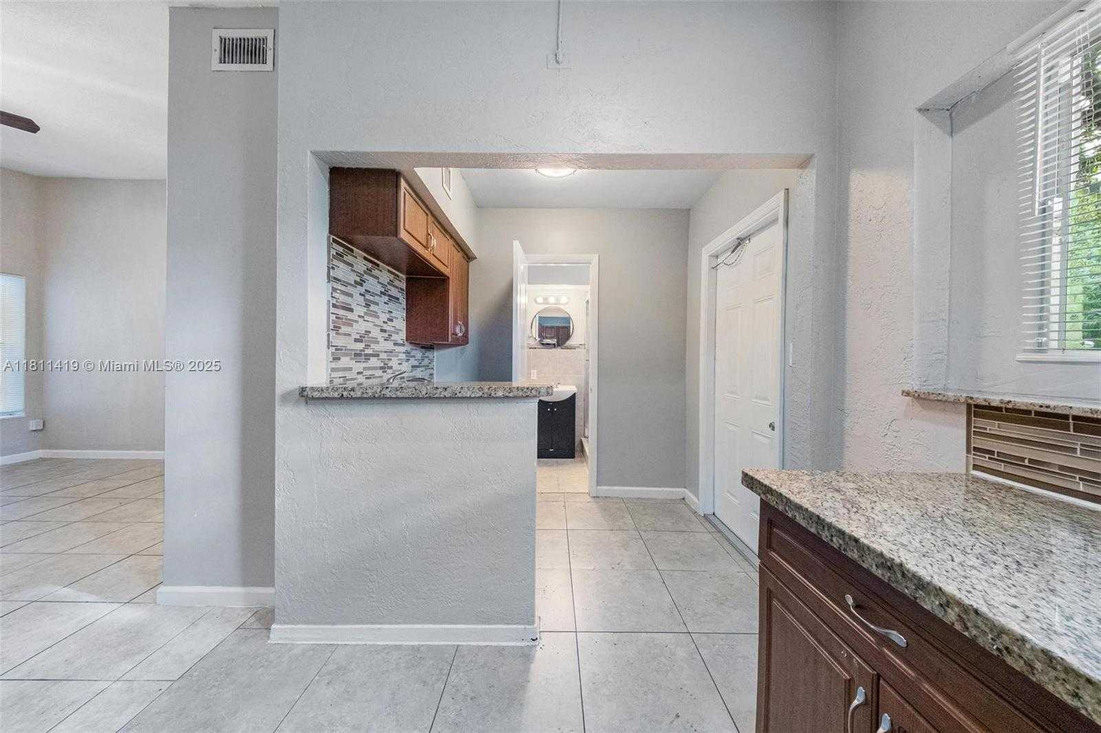 Small Image of 501 CAROLINA AVE, Fort Lauderdale Number 5