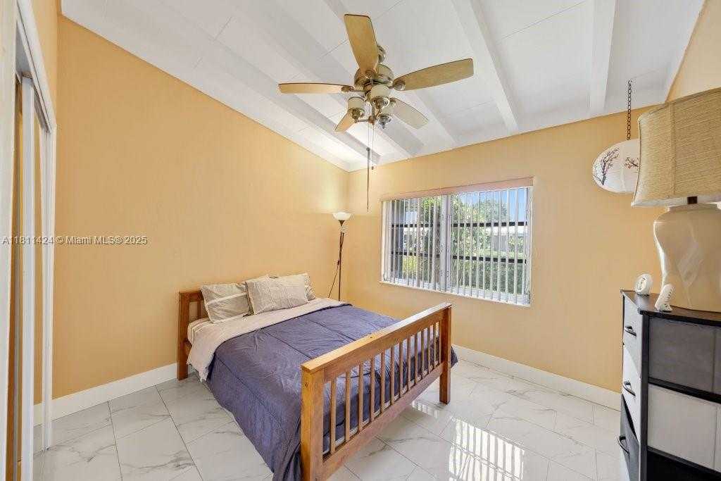 Small Image of 1090 SOUTH WEST 31ST ST, Fort Lauderdale Number 17