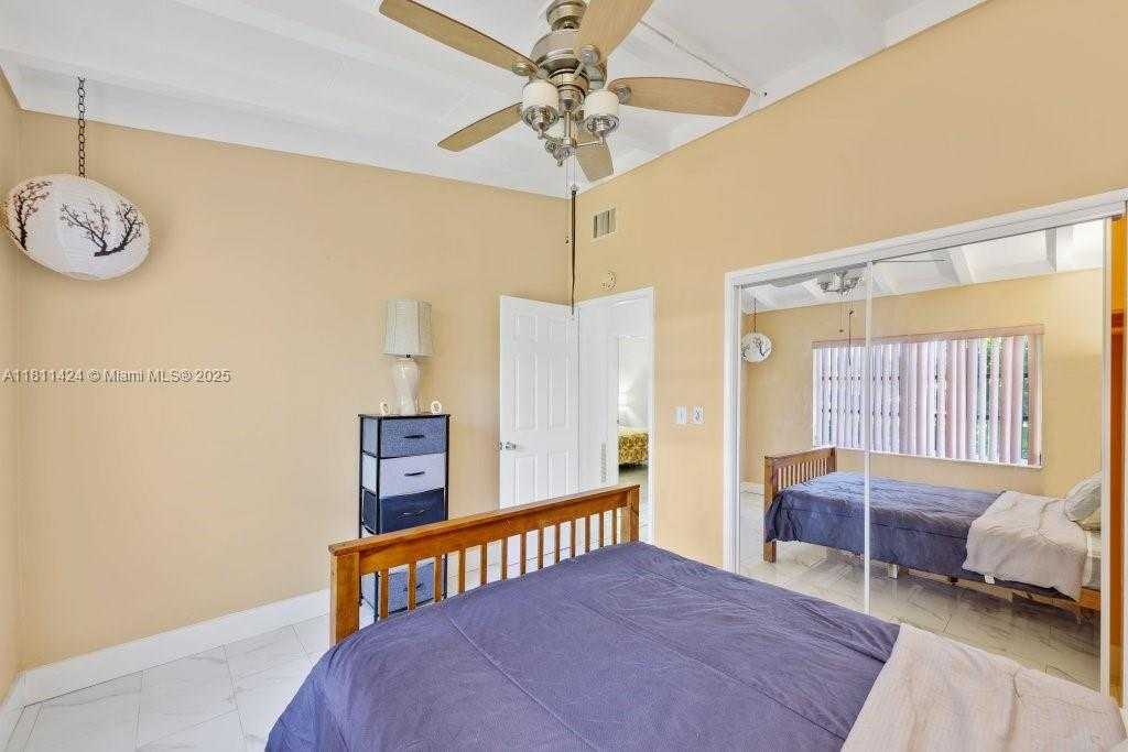 Small Image of 1090 SOUTH WEST 31ST ST, Fort Lauderdale Number 18