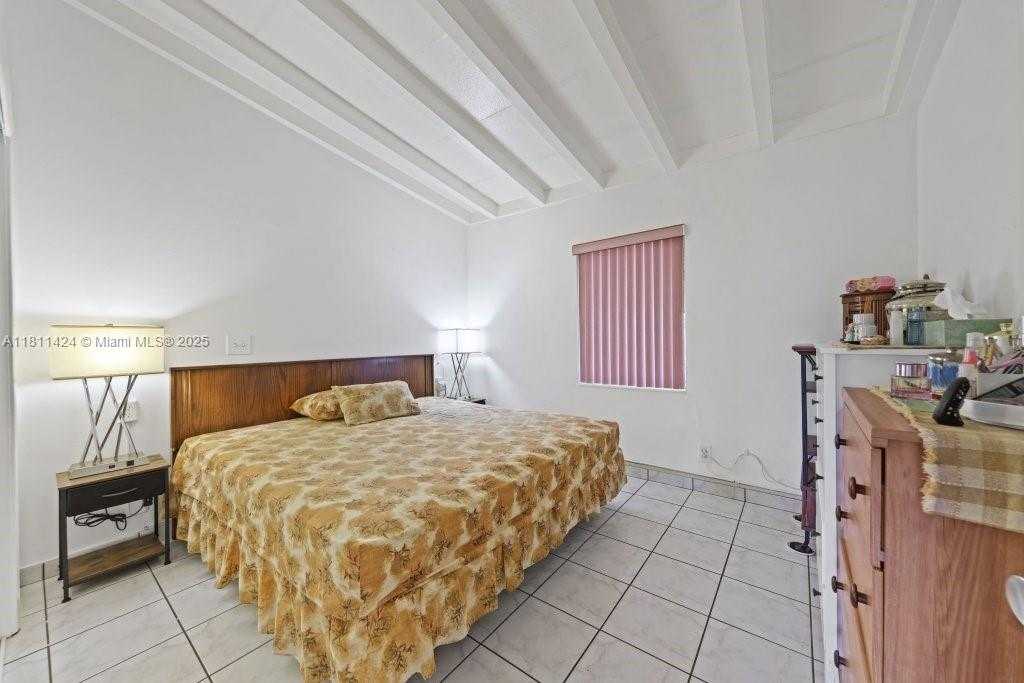 Small Image of 1090 SOUTH WEST 31ST ST, Fort Lauderdale Number 21