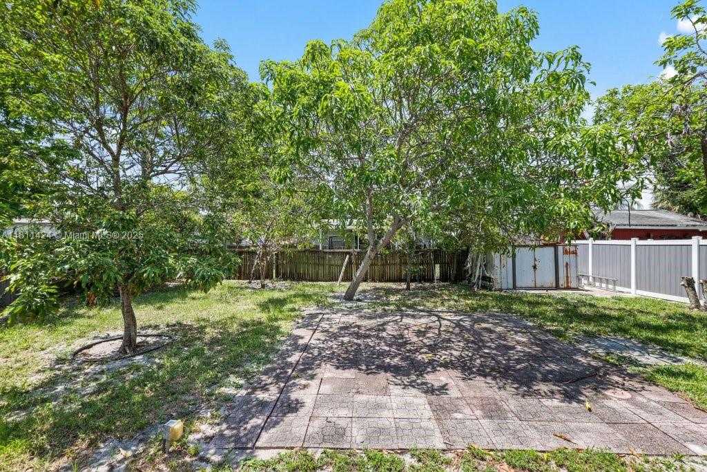 Small Image of 1090 SOUTH WEST 31ST ST, Fort Lauderdale Number 28