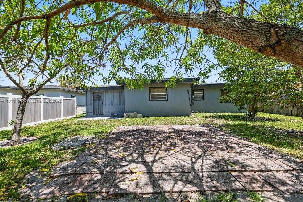 Small Image of 1090 SOUTH WEST 31ST ST, Fort Lauderdale Number 33