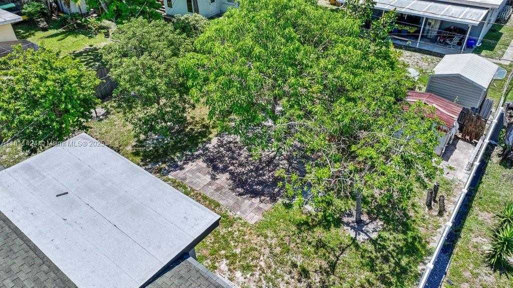Small Image of 1090 SOUTH WEST 31ST ST, Fort Lauderdale Number 39