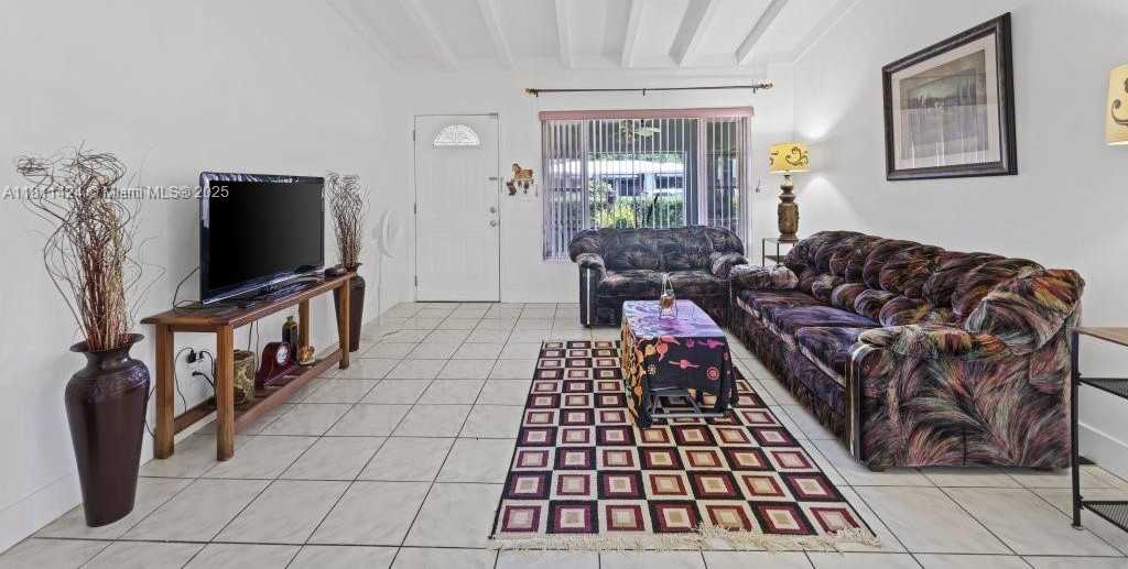 Small Image of 1090 SOUTH WEST 31ST ST, Fort Lauderdale Number 7