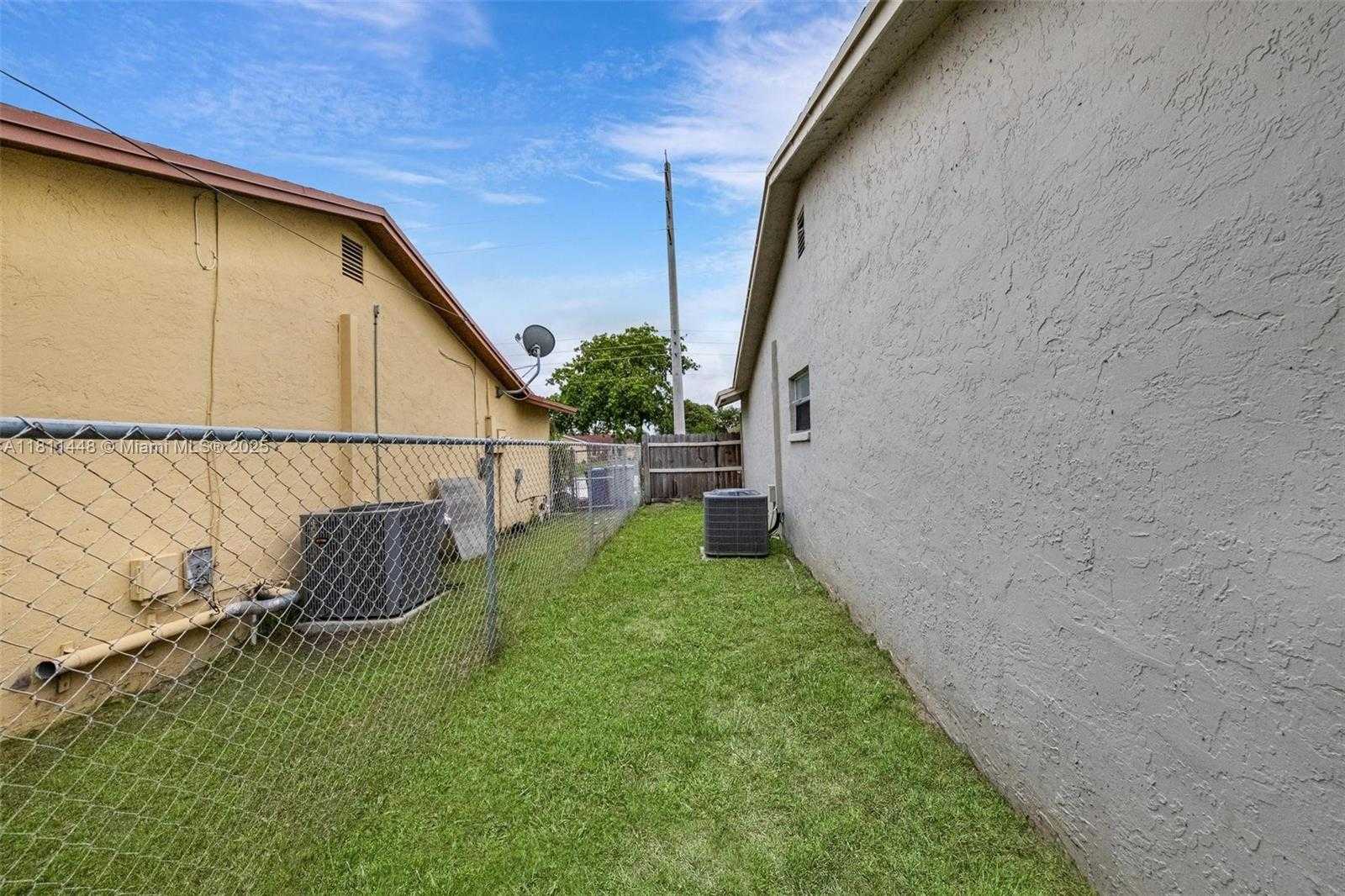 Small Image of 1920 NORTH WEST 3RD AVE, Pompano Beach Number 29