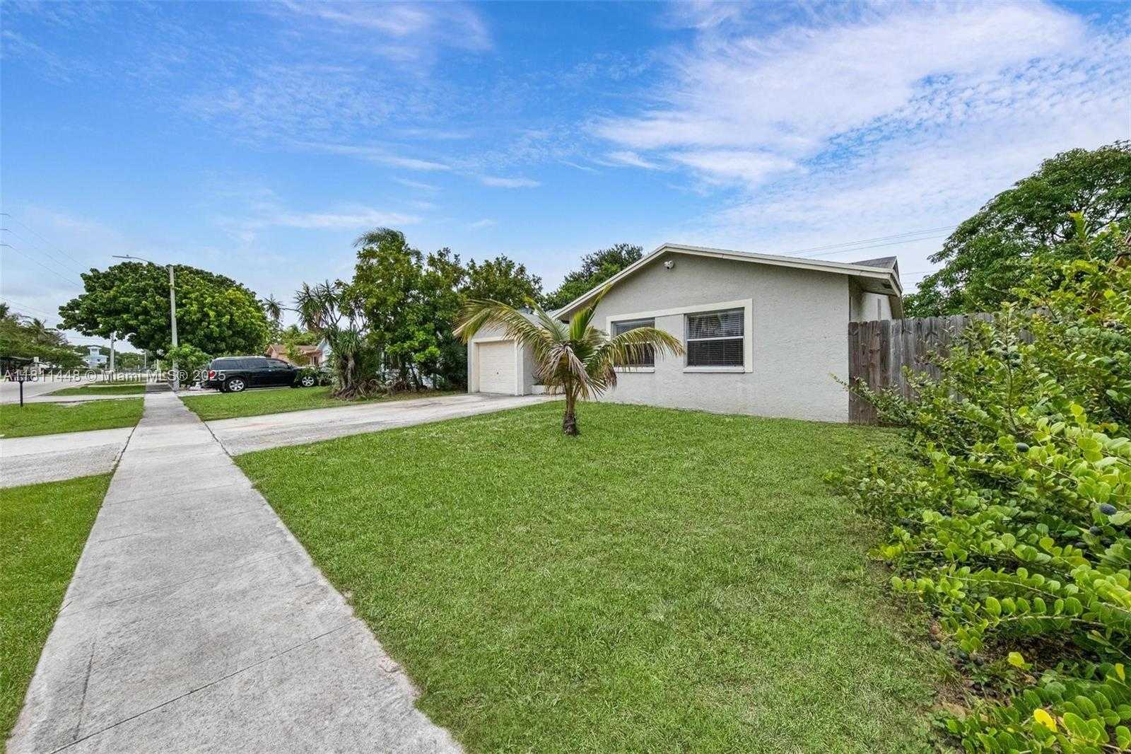 Small Image of 1920 NORTH WEST 3RD AVE, Pompano Beach Number 3