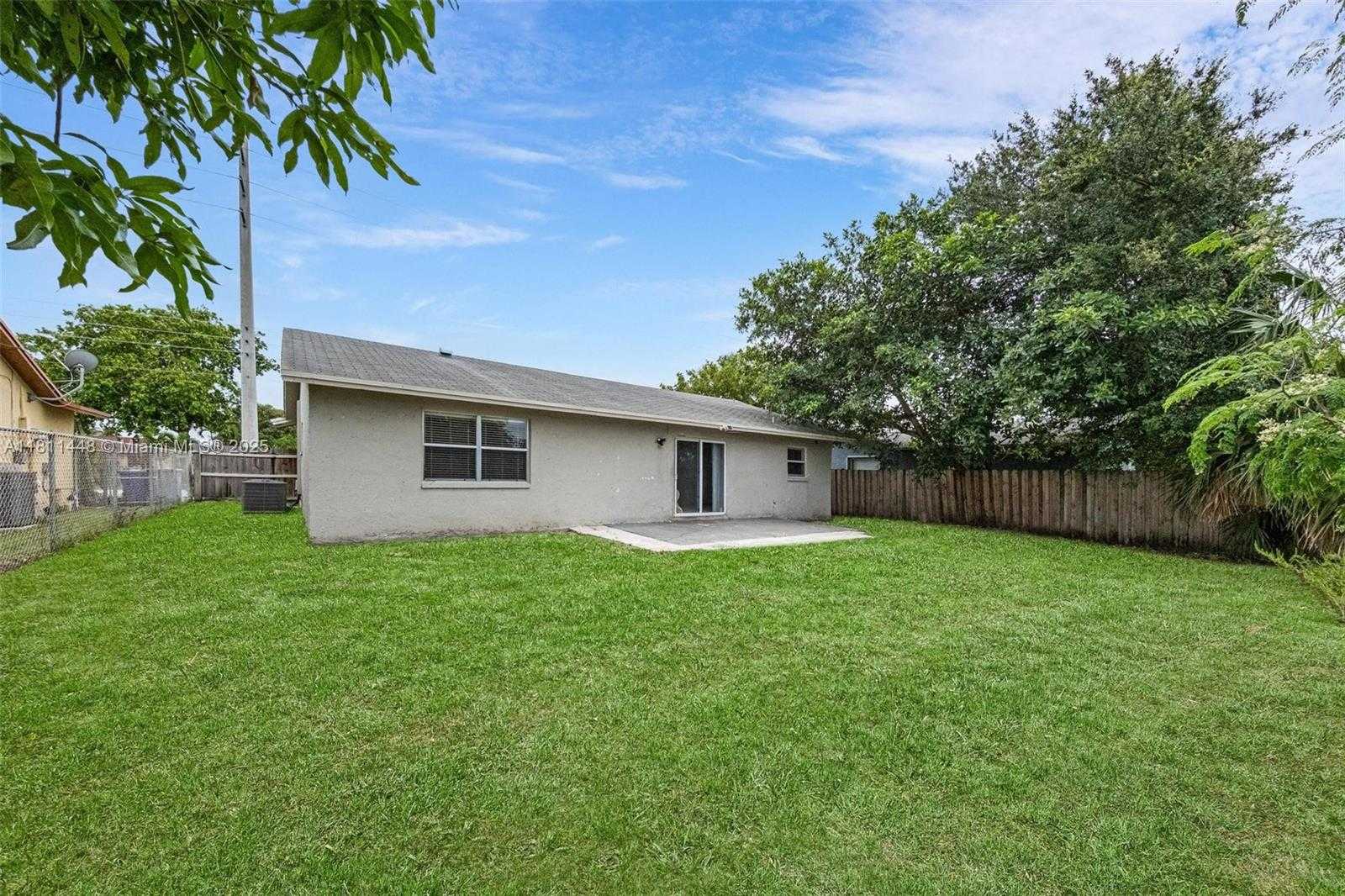 Small Image of 1920 NORTH WEST 3RD AVE, Pompano Beach Number 30