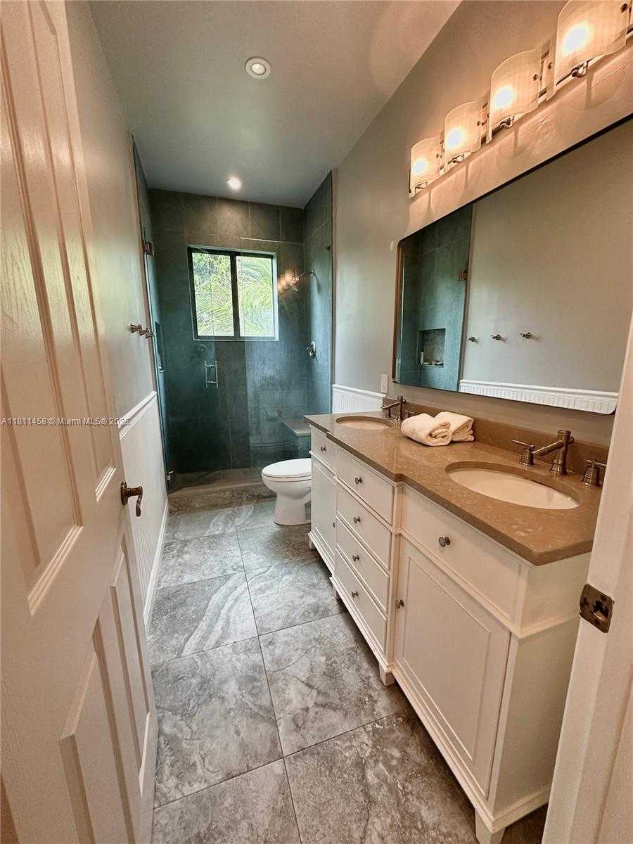 Small Image of 8205 SOUTH WEST 171ST TER, Palmetto Bay Number 18