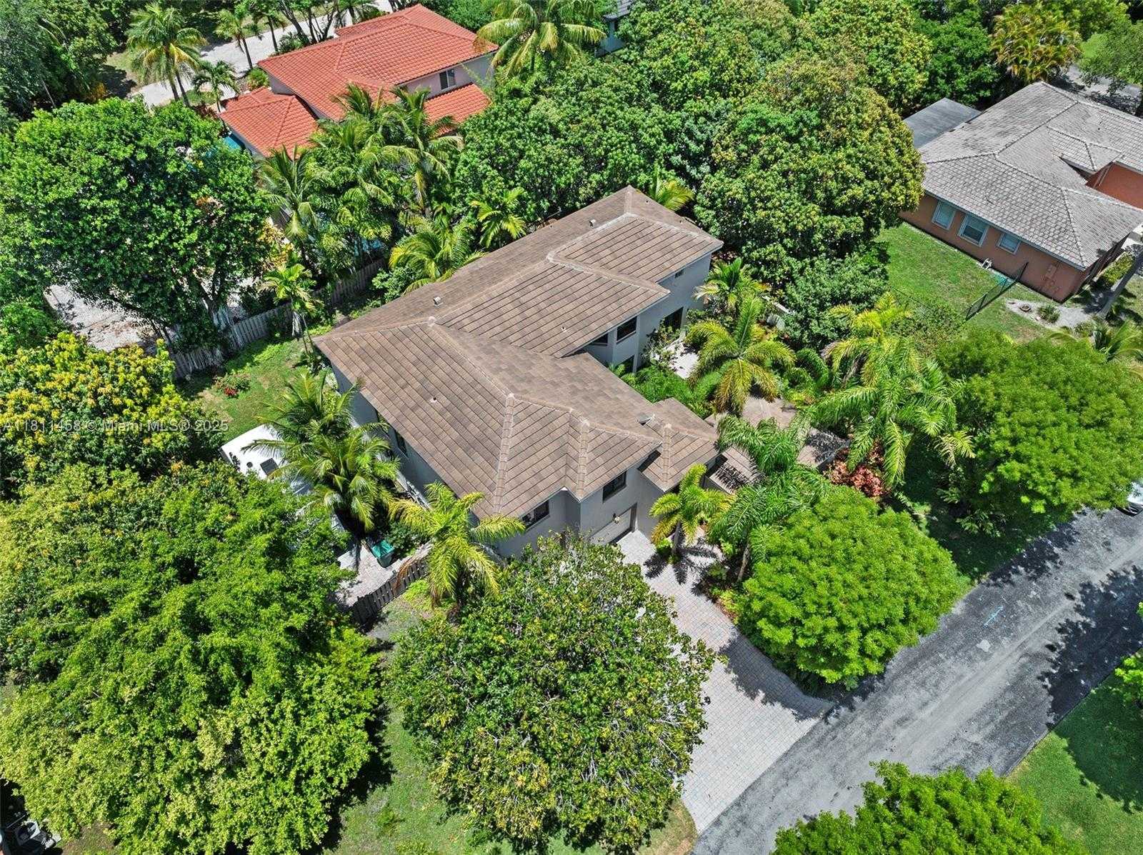 Small Image of 8205 SOUTH WEST 171ST TER, Palmetto Bay Number 30