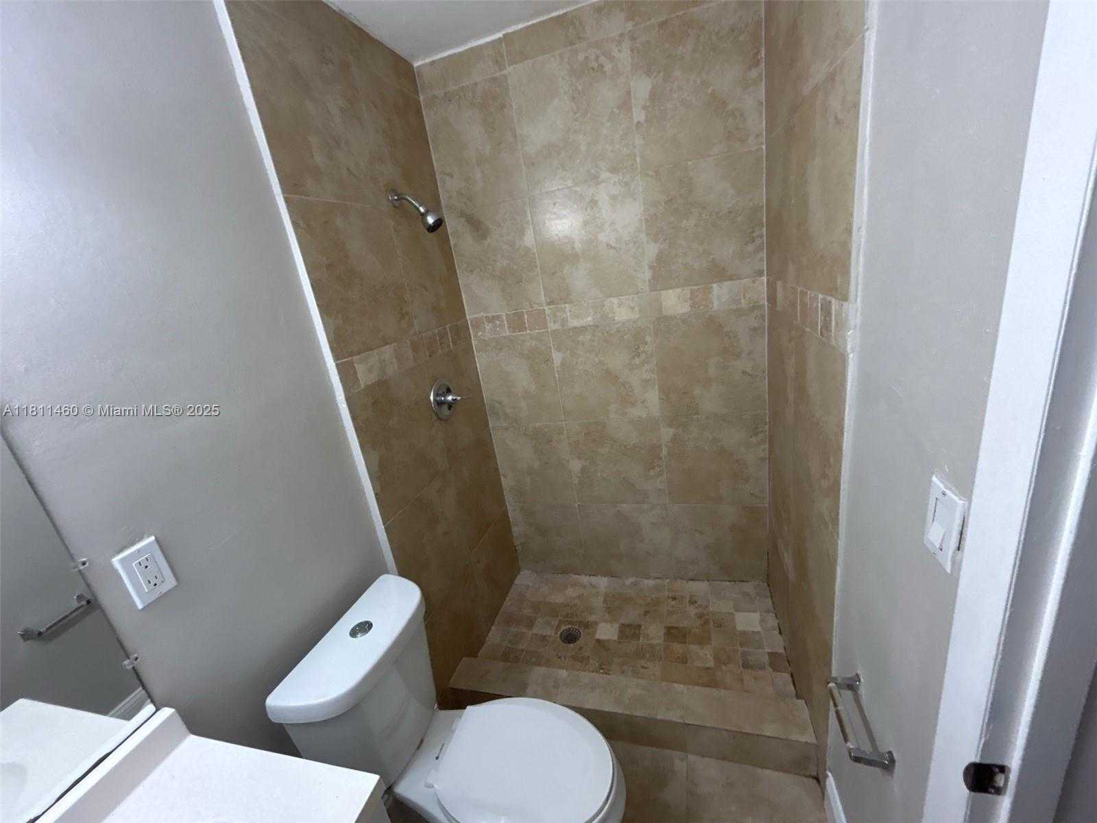 Small Image of 20130 NORTH WEST 15TH AVE, Miami Gardens Number 14