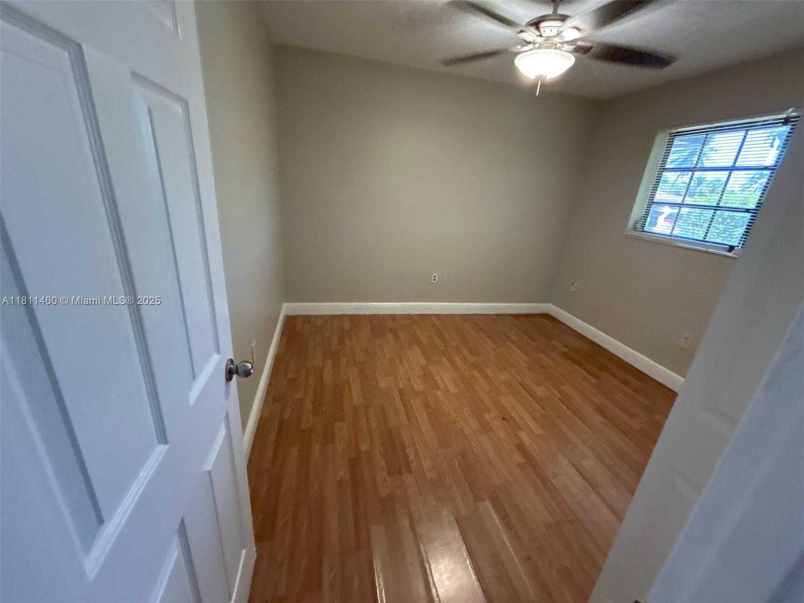 Small Image of 20130 NORTH WEST 15TH AVE, Miami Gardens Number 16