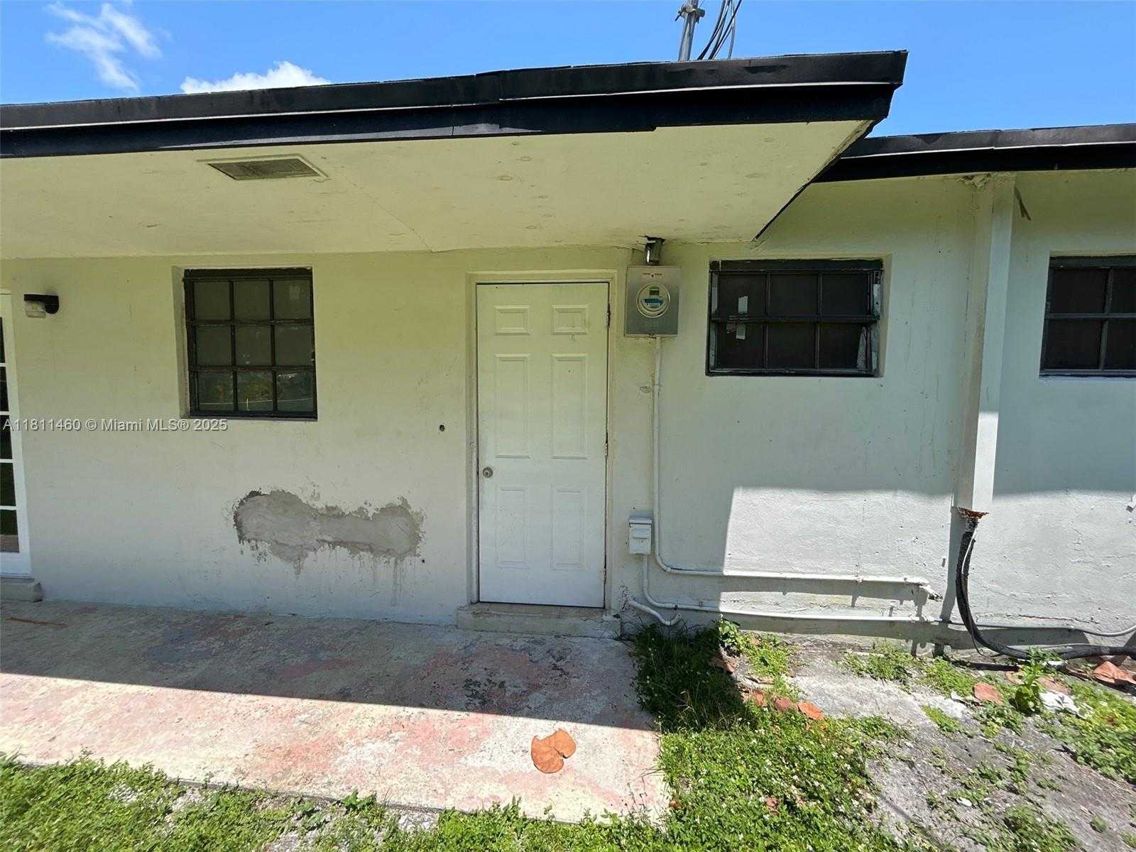 Small Image of 20130 NORTH WEST 15TH AVE, Miami Gardens Number 19