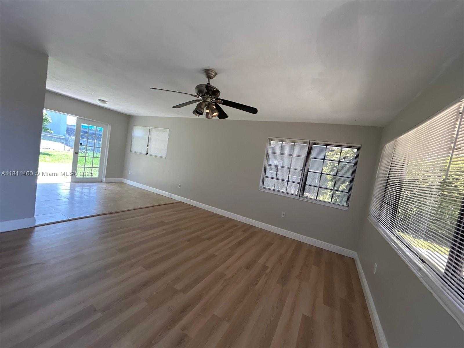 Small Image of 20130 NORTH WEST 15TH AVE, Miami Gardens Number 4